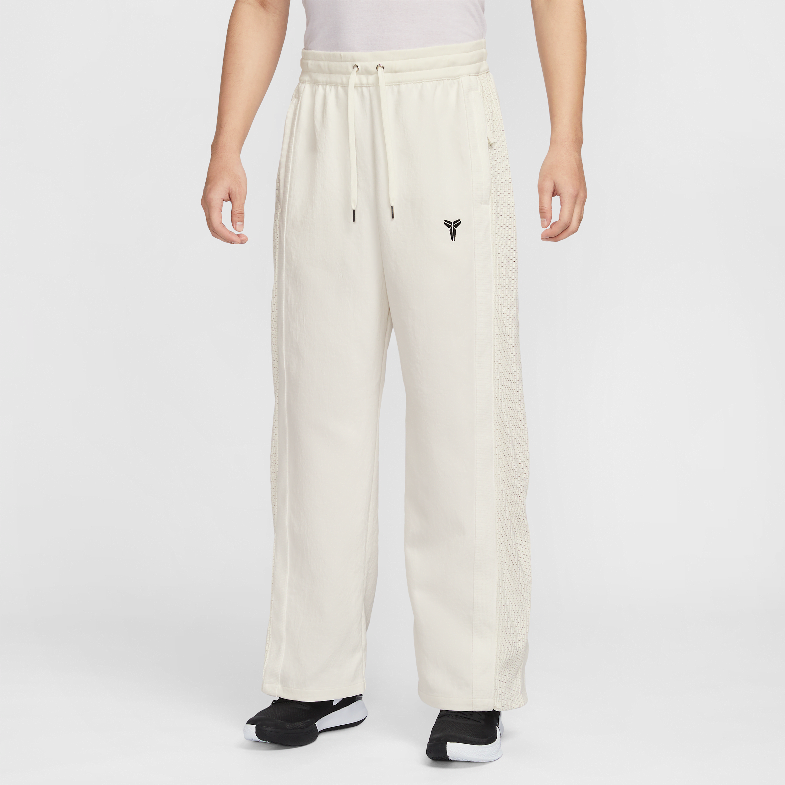 【ナイキ(NIKE)公式ストア】コービー メンズ プリーツ パンツ IB0010-133 ホワイト 【ナイキ(NIKE)公式ストア】コービー メンズ プリーツ パンツ IB0010-133 ホワイト