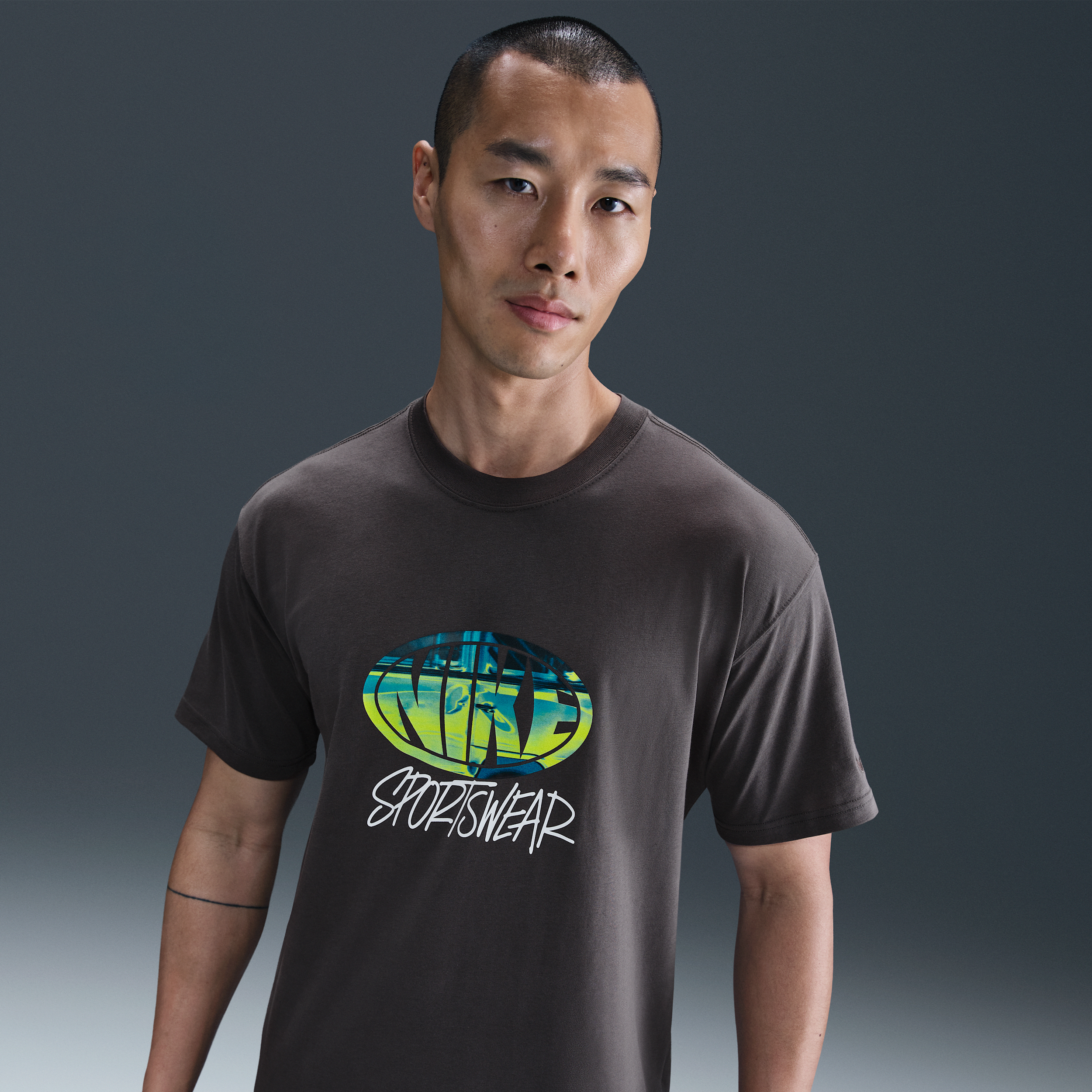 【ナイキ(NIKE)公式ストア】ナイキ スポーツウェア メンズ マックス90 Tシャツ IB7556-254 ブラウン 【ナイキ(NIKE)公式ストア】ナイキ スポーツウェア メンズ マックス90 Tシャツ IB7556-254 ブラウン
