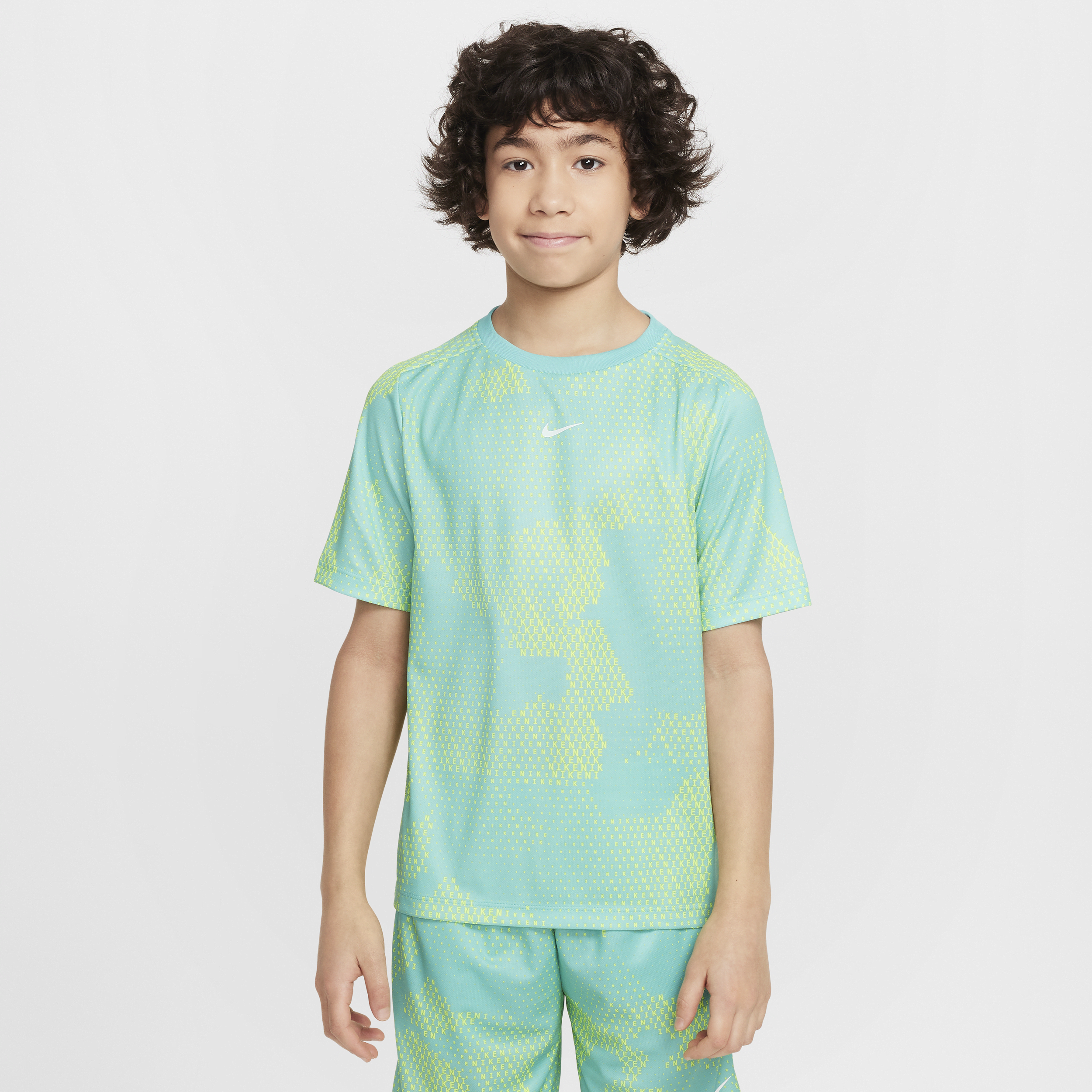 【ナイキ(NIKE)公式ストア】ナイキ マルチ ジュニア (ボーイズ) Dri-FIT ショートスリーブ トップ FN8694-300 グリーン 【ナイキ(NIKE)公式ストア】ナイキ マルチ ジュニア (ボーイズ) Dri-FIT ショートスリーブ トップ FN8694-300 グリーン