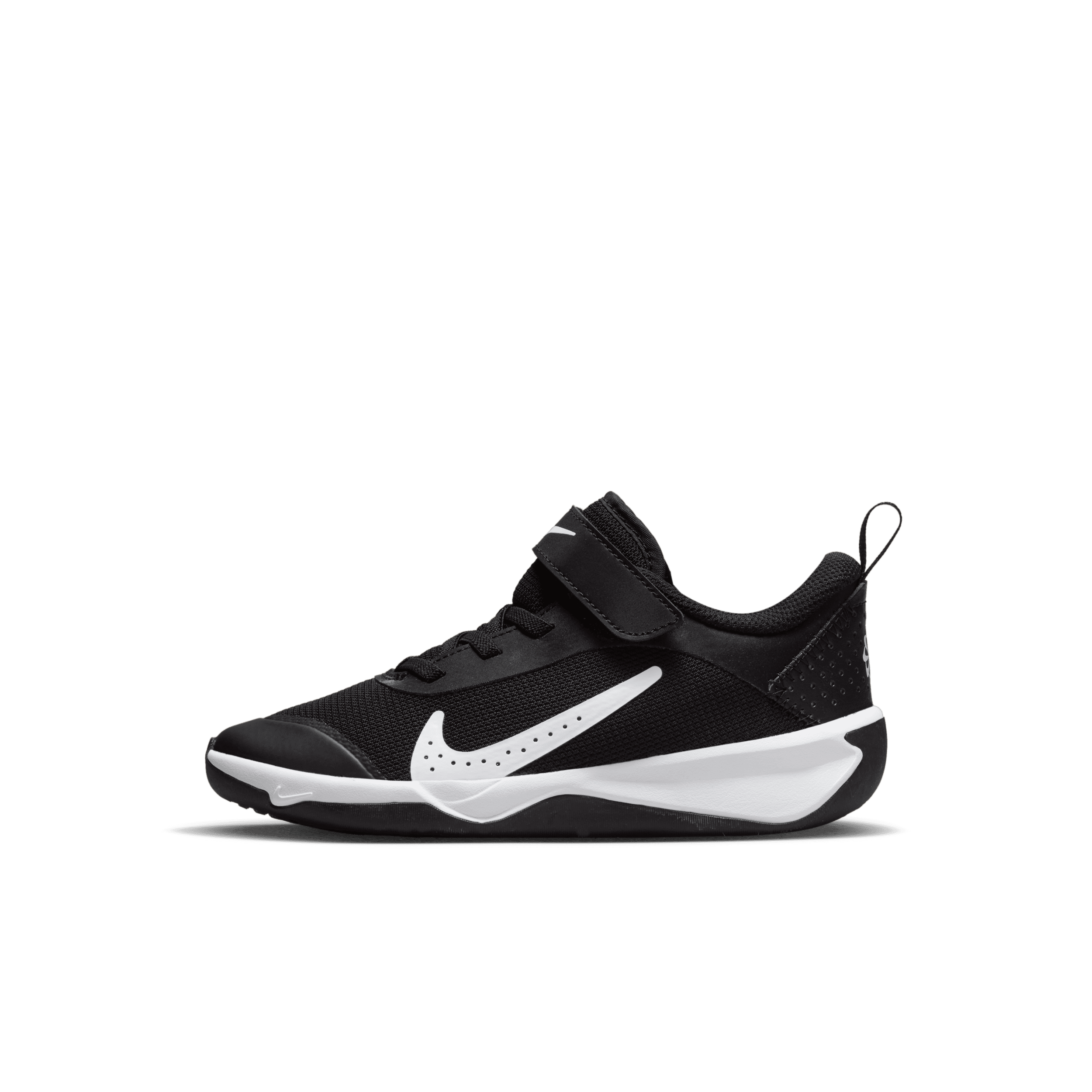 Nike Omni Multi-Court-sko til mindre børn - sort