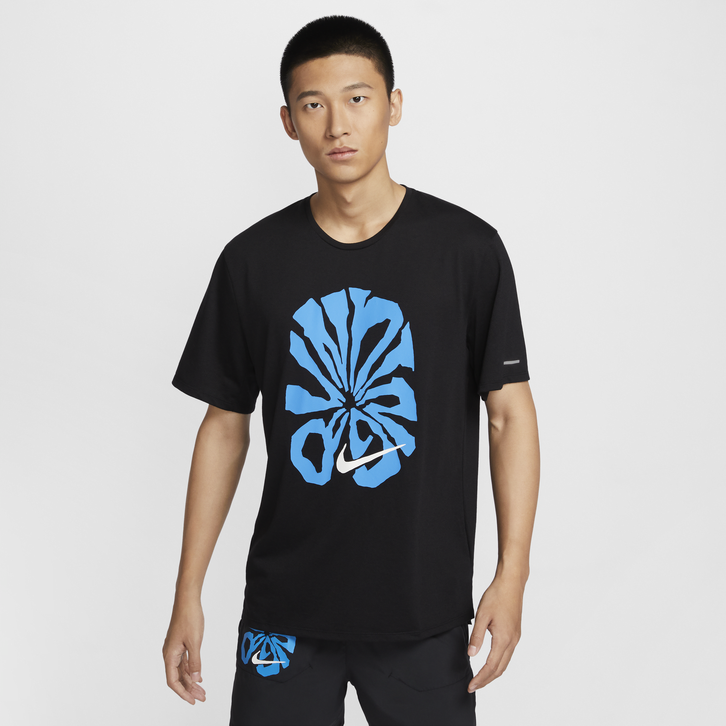 【ナイキ(NIKE)公式ストア】ナイキ ライズ 365 ラン エナジー メンズ Dri-FIT ショートスリーブ ランニングトップ FZ1081-010 ブラック 【ナイキ(NIKE)公式ストア】ナイキ ライズ 365 ラン エナジー メンズ Dri-FIT ショートスリーブ ランニングトップ FZ1081-010 ブラック