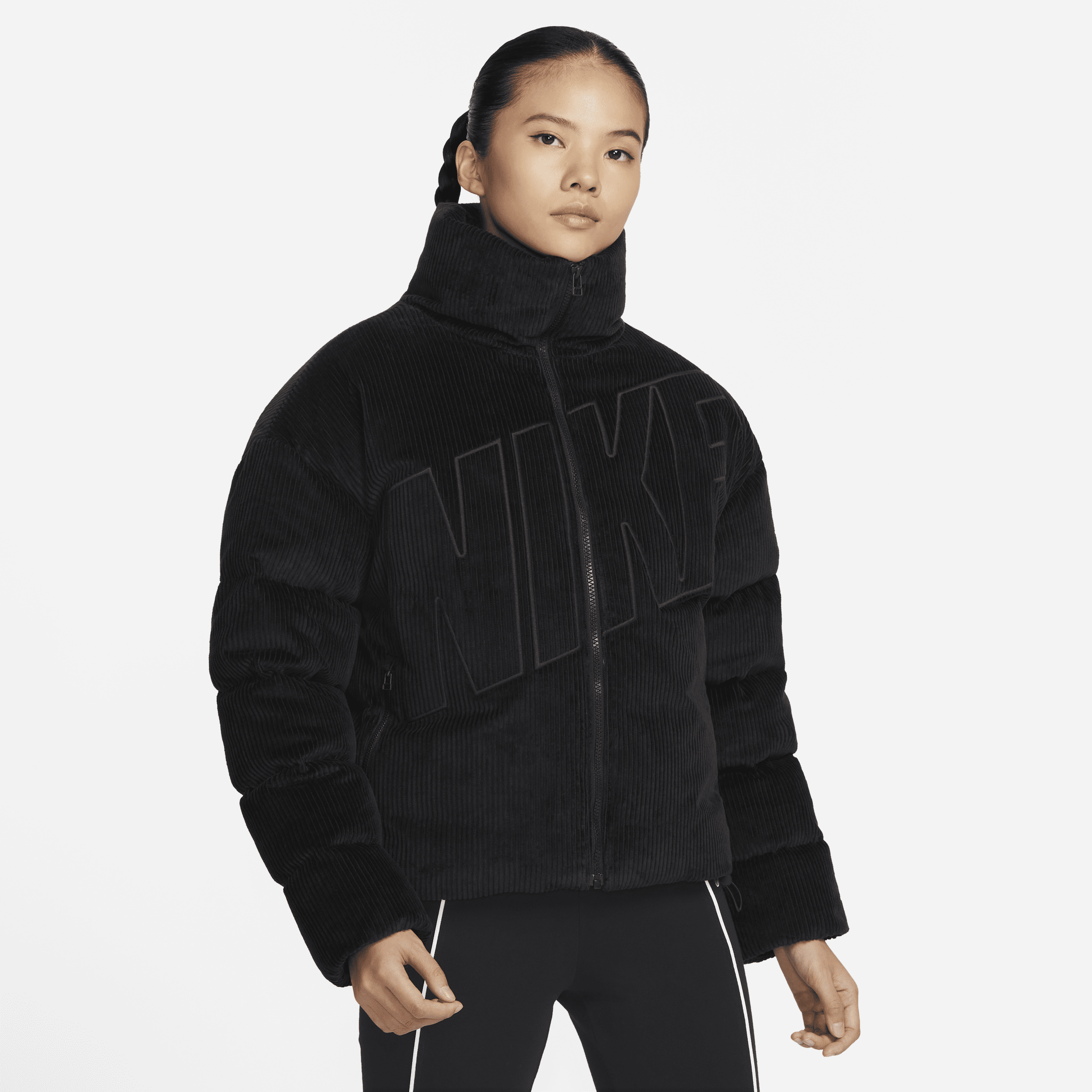 【ナイキ(NIKE)公式ストア】ナイキ スポーツウェア エッセンシャル ウィメンズ Therma-FIT オーバーサイズド コーデュロイ パファー FD8214-010 ブラック 【ナイキ(NIKE)公式ストア】ナイキ スポーツウェア エッセンシャル ウィメンズ Therma-FIT オーバーサイズド コーデュロイ パファー FD8214-010 ブラック