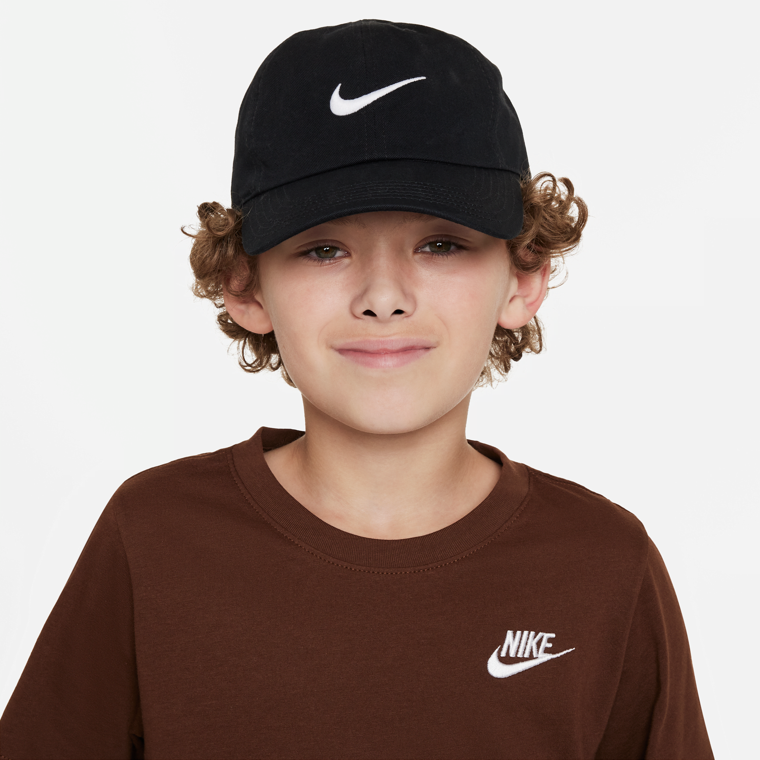 【ナイキ(NIKE)公式ストア】ナイキ クラブ ジュニアキャップ FV5588-010 ブラック 【ナイキ(NIKE)公式ストア】ナイキ クラブ ジュニアキャップ FV5588-010 ブラック