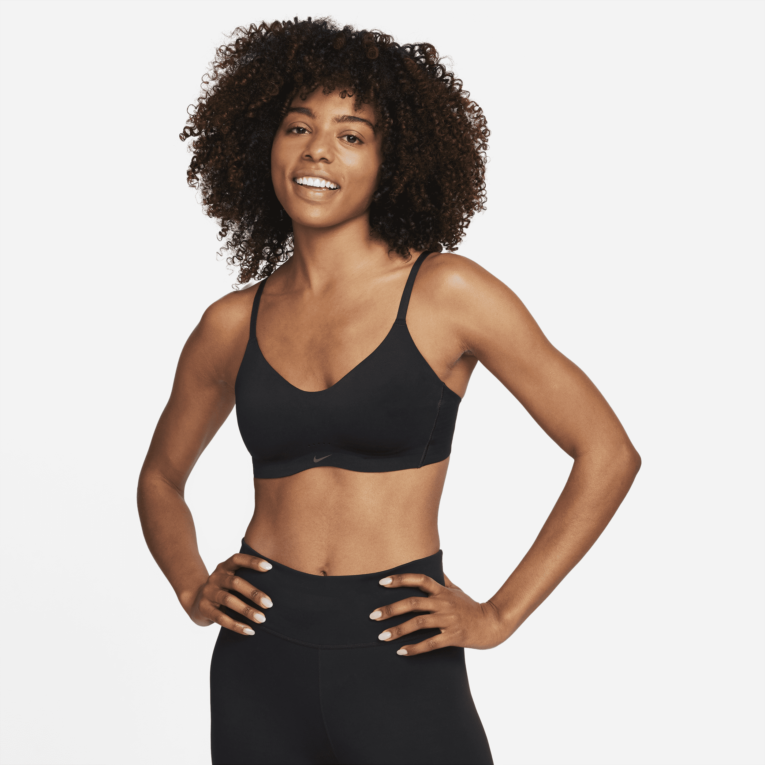 Nike Alate Minimalist-sports-bh med let støtte og indlæg til kvinder - sort