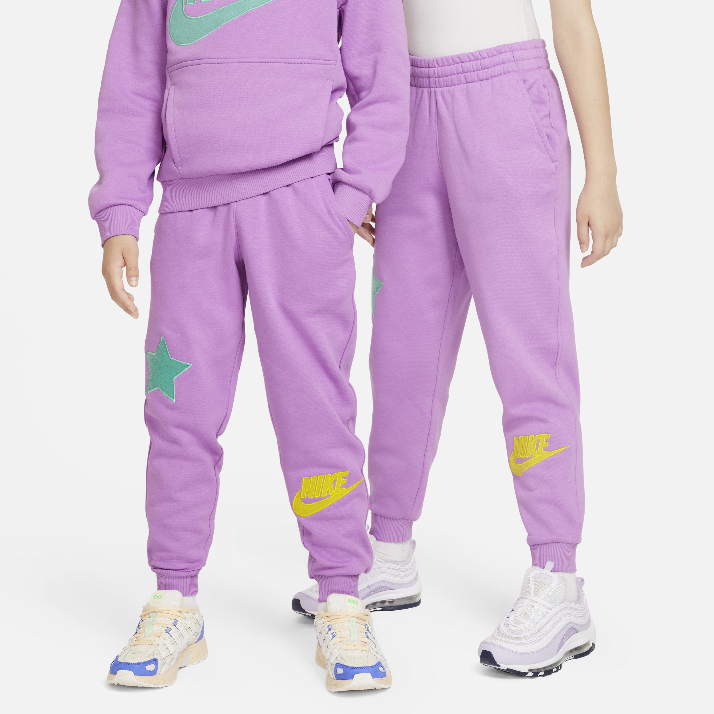 【ナイキ(NIKE)公式ストア】ナイキ スポーツウェア クラブ フリース ジュニアジョガー FD3031-532 パープル 【ナイキ(NIKE)公式ストア】ナイキ スポーツウェア クラブ フリース ジュニアジョガー FD3031-532 パープル