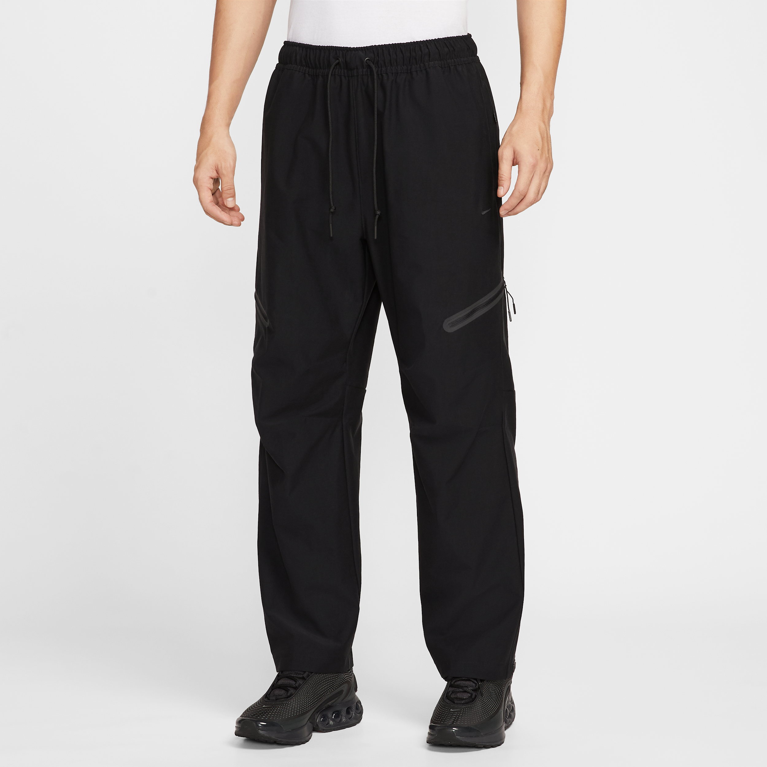 【ナイキ（NIKE）公式ストア】ナイキ テック メンズ ショリ ルーズ パンツ HV0958-010 ブラック