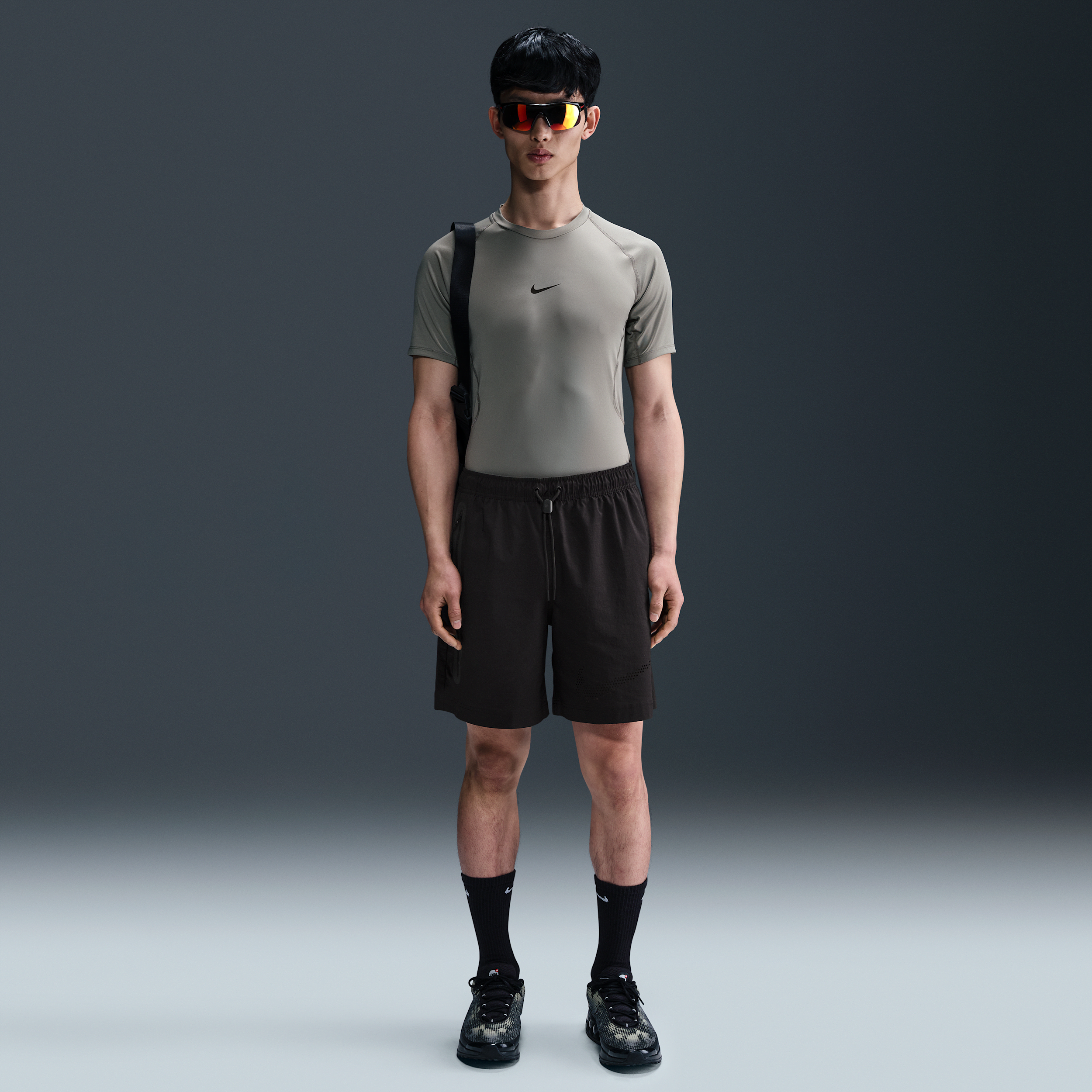 Shorts in tessuto Nike Tech – Uomo - Nero