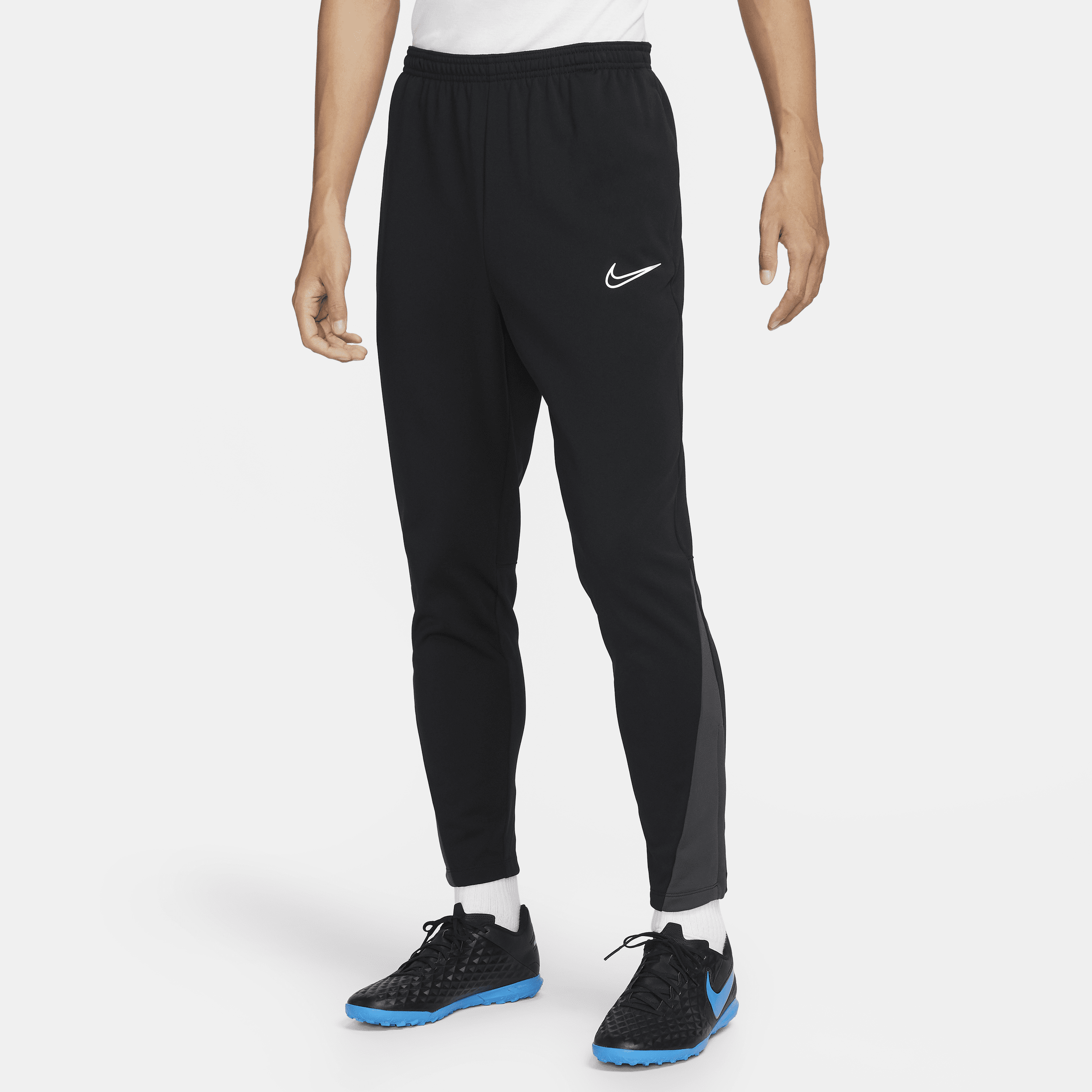 【ナイキ(NIKE)公式ストア】ナイキ アカデミー ウィンター ウォリアー メンズ Therma-FIT サッカーパンツ FB6815-010 ブラック 【ナイキ(NIKE)公式ストア】ナイキ アカデミー ウィンター ウォリアー メンズ Therma-FIT サッカーパンツ FB6815-010 ブラック