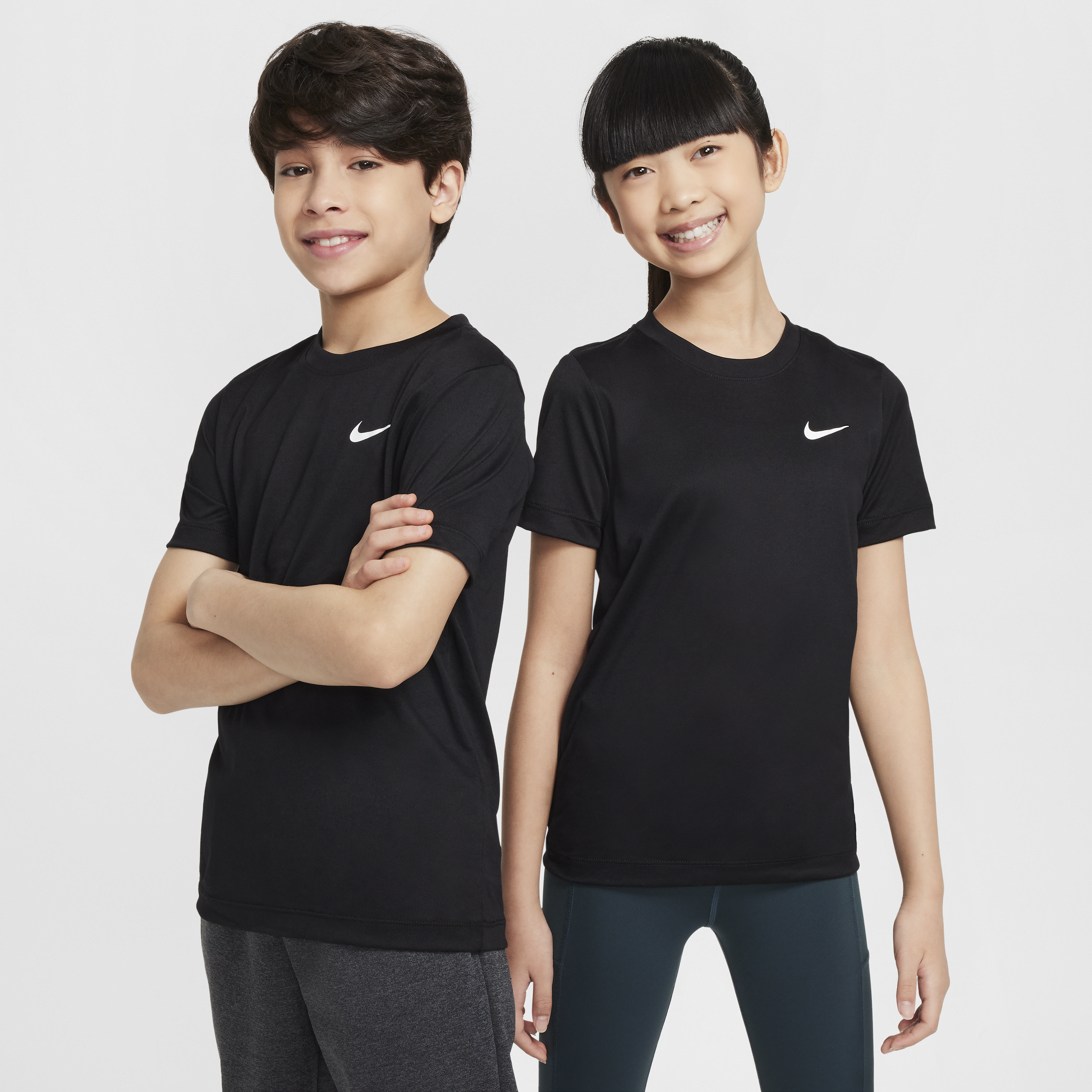 【ナイキ(NIKE)公式ストア】ナイキ レジェンド ジュニア Dri-FIT Tシャツ FZ5198-010 ブラック 【ナイキ(NIKE)公式ストア】ナイキ レジェンド ジュニア Dri-FIT Tシャツ FZ5198-010 ブラック