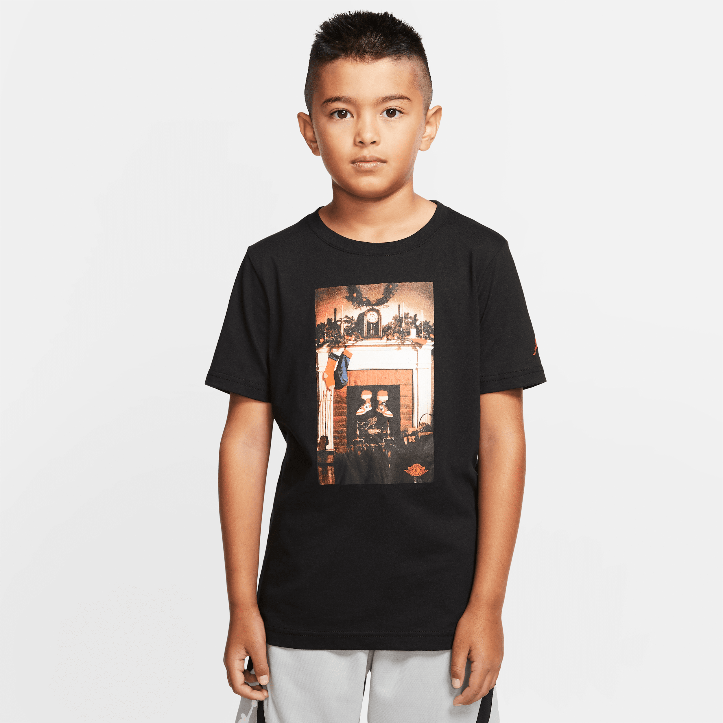 【ナイキ(NIKE)公式ストア】エア ジョーダン ジュニア (ボーイズ) ショートスリーブ Tシャツ CT5389-010 ブラック 【ナイキ(NIKE)公式ストア】エア ジョーダン ジュニア (ボーイズ) ショートスリーブ Tシャツ CT5389-010 ブラック