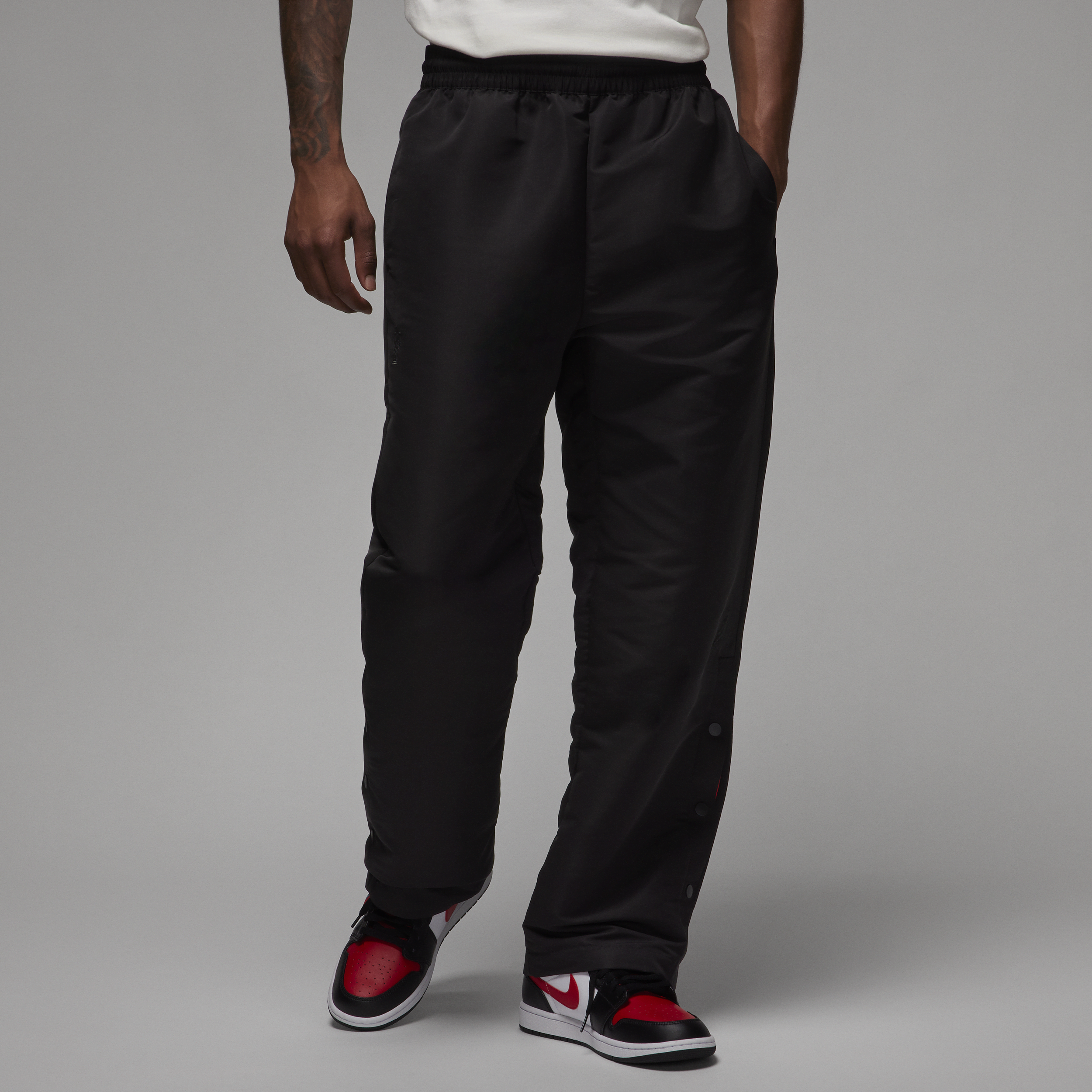 【ナイキ(NIKE)公式ストア】ジョーダン x トロフィー ルーム メンズ ティアアウェイ パンツ FQ3848-010 ブラック 【ナイキ(NIKE)公式ストア】ジョーダン x トロフィー ルーム メンズ ティアアウェイ パンツ FQ3848-010 ブラック