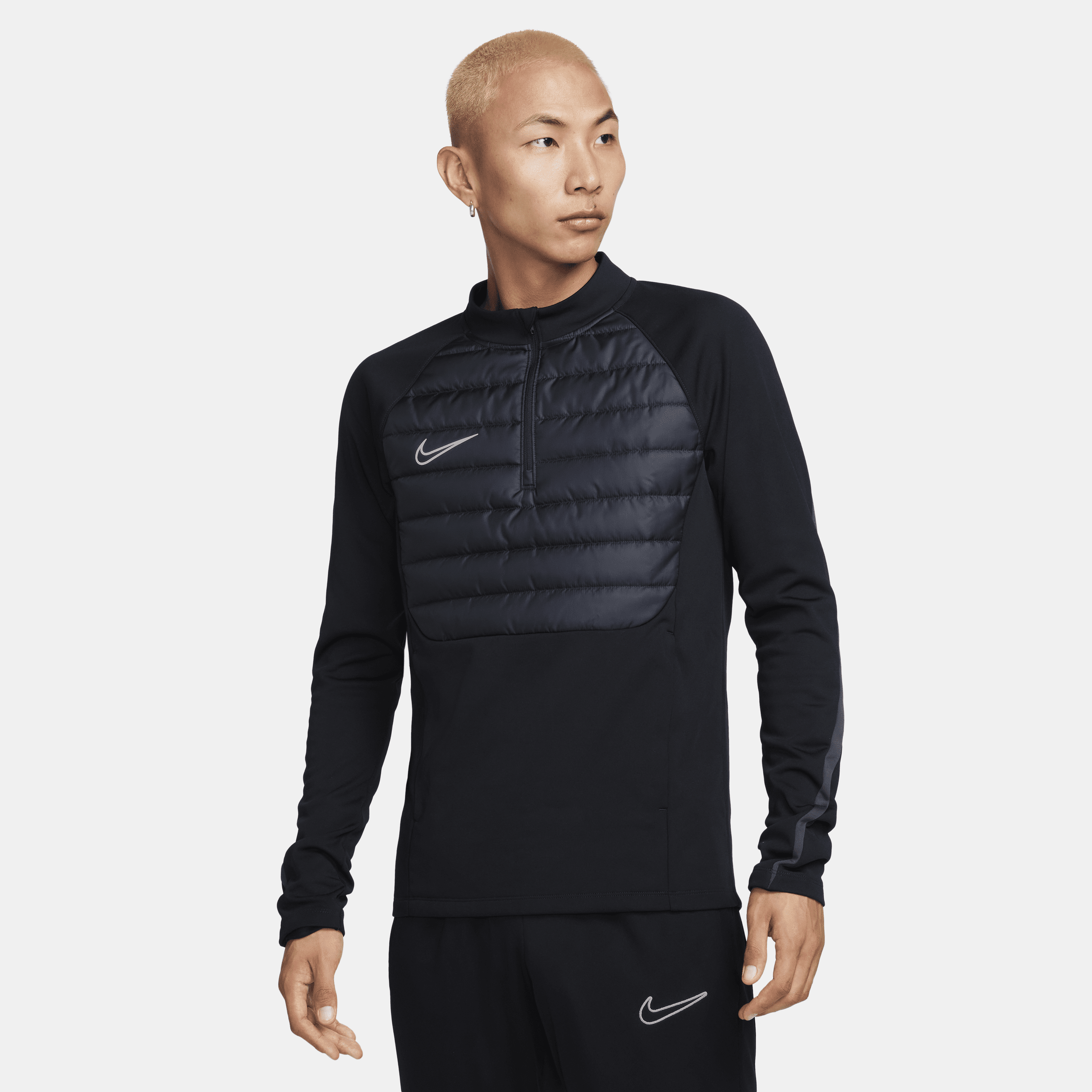 【ナイキ(NIKE)公式ストア】ナイキ アカデミー ウィンター ウォリアー メンズ Therma-FIT 1/2ジップ サッカートップ FB6817-010 ブラック 【ナイキ(NIKE)公式ストア】ナイキ アカデミー ウィンター ウォリアー メンズ Therma-FIT 1/2ジップ サッカートップ FB6817-010 ブラック