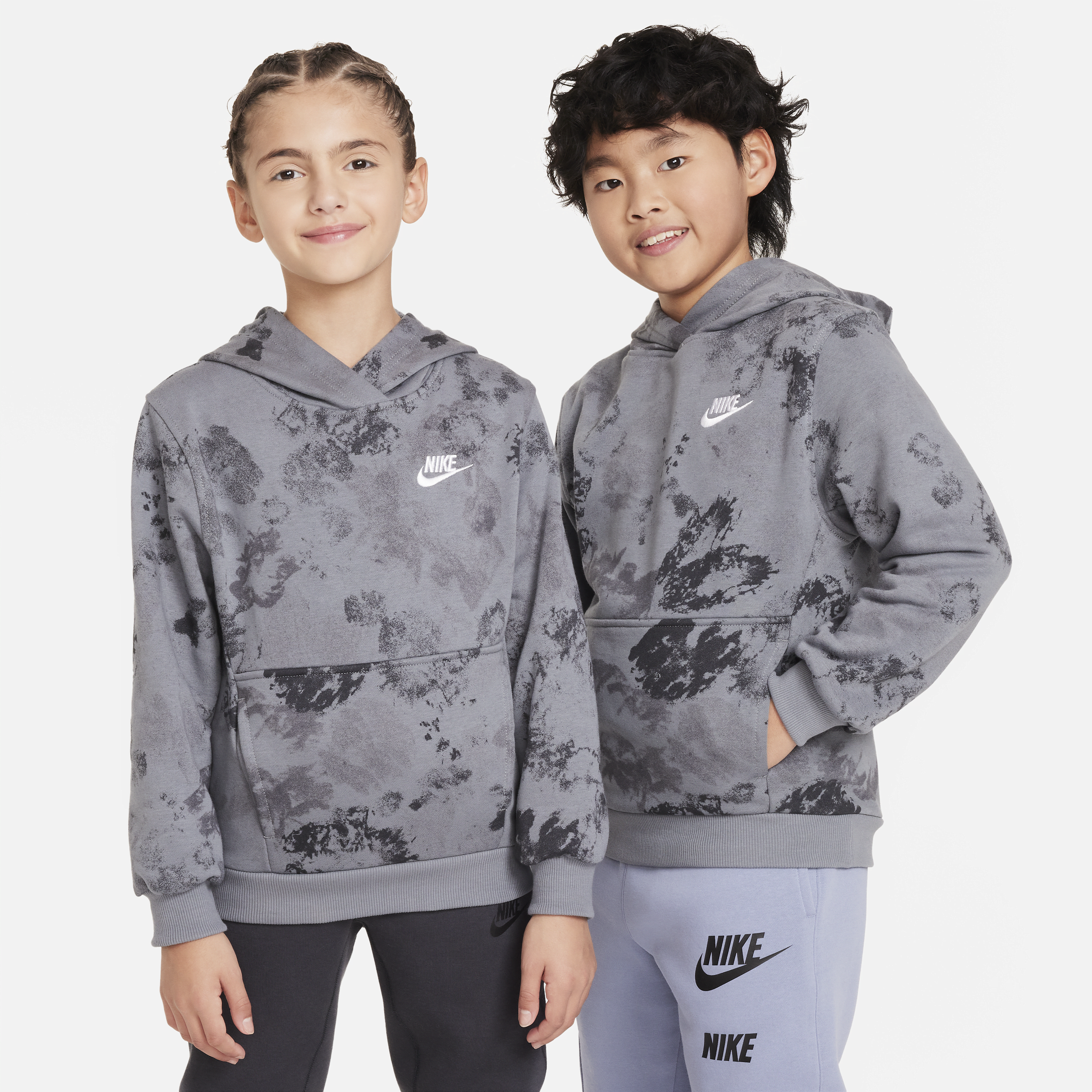 Nike Sportswear Club Fleece-pullover-hættetrøje til større børn - grå