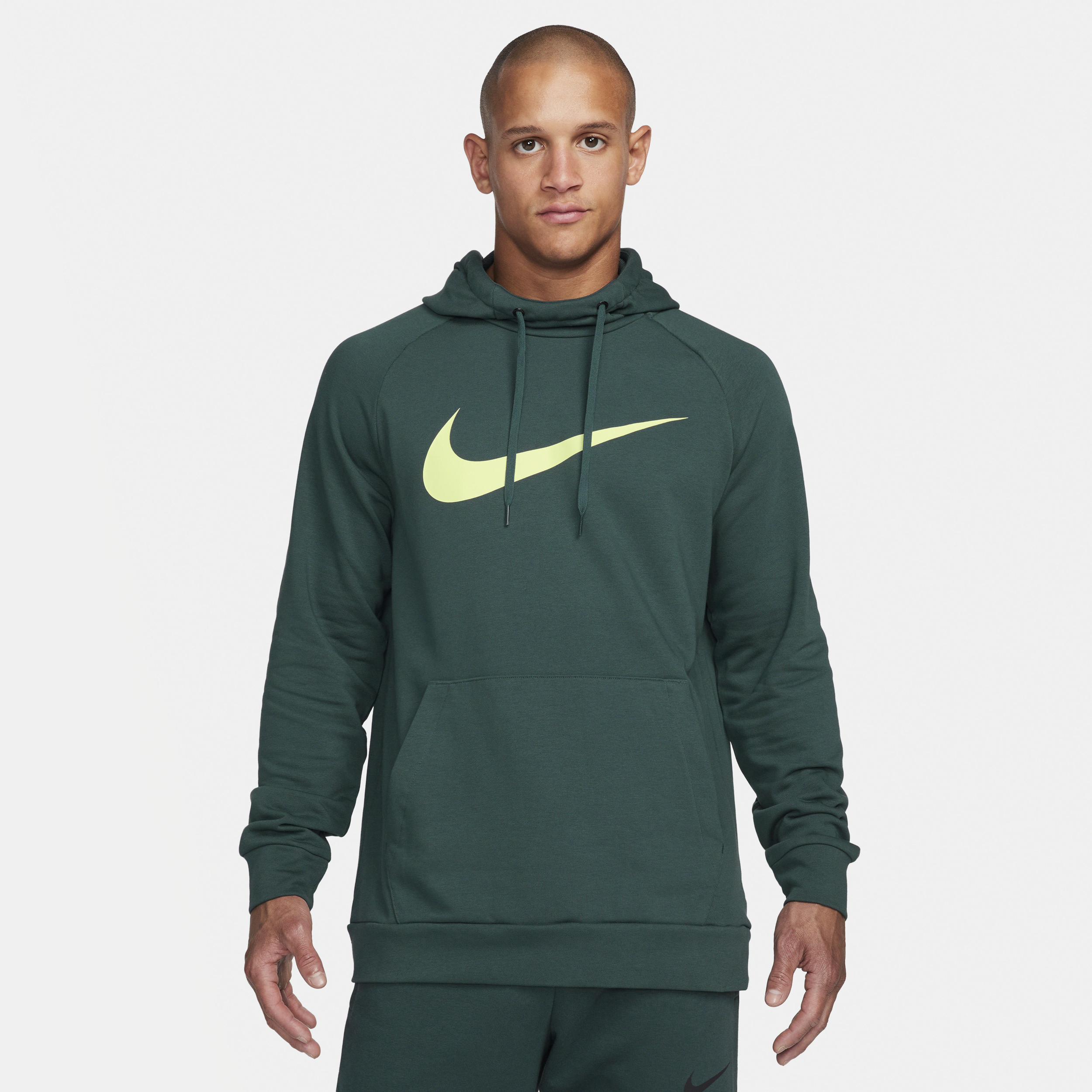 Nike Dry Graphic-fitnesspullover med Dri-FIT-hætte til mænd - grøn