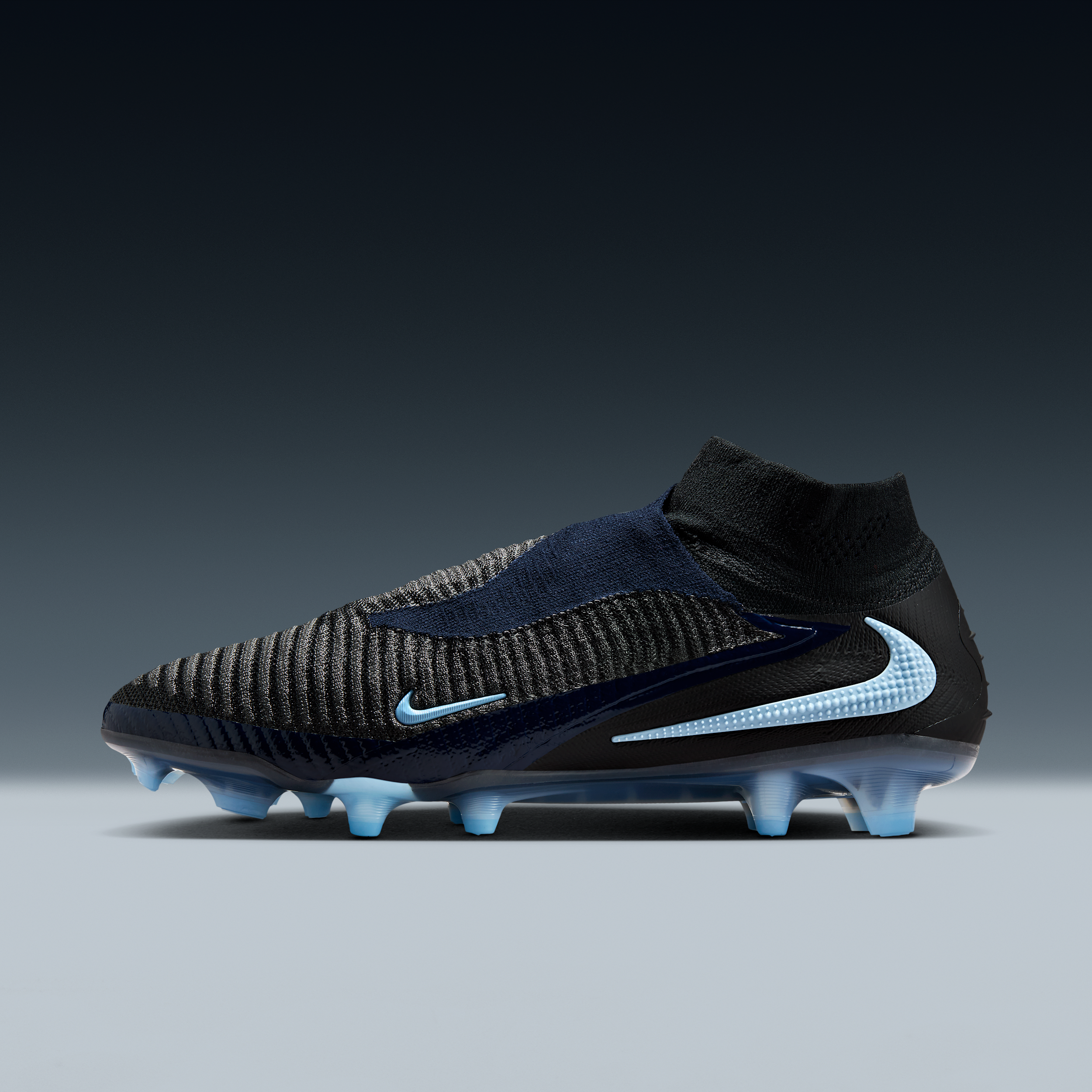 【ナイキ(NIKE)公式ストア】ナイキ ファントム 6 HIGH エリート ファームグラウンド サッカースパイク HJ2147-003 ブラック 【ナイキ(NIKE)公式ストア】ナイキ ファントム 6 HIGH エリート ファームグラウンド サッカースパイク HJ2147-003 ブラック