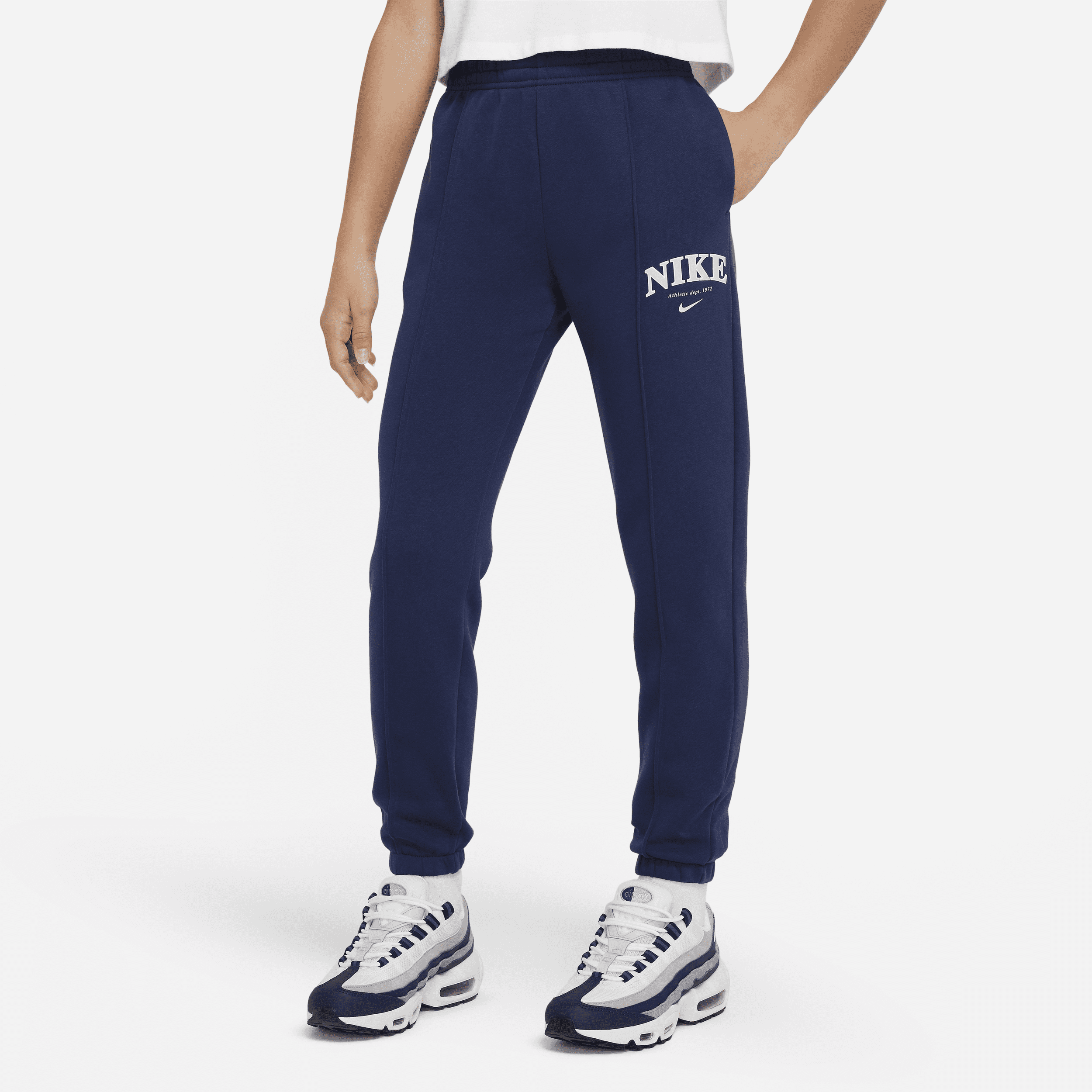 【ナイキ(NIKE)公式ストア】ナイキ スポーツウェア トレンド ジュニア (ガールズ) フリースパンツ FD0886-410 ブルー 【ナイキ(NIKE)公式ストア】ナイキ スポーツウェア トレンド ジュニア (ガールズ) フリースパンツ FD0886-410 ブルー