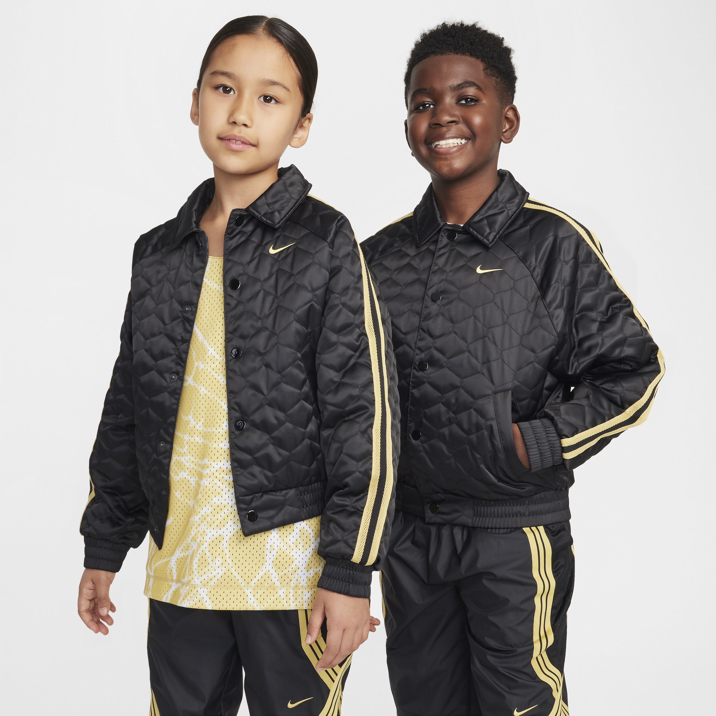 【ナイキ(NIKE)公式ストア】ナイキ カルチャー オブ バスケットボール ジュニア ボンバージャケット FV0319-010 ブラック 【ナイキ(NIKE)公式ストア】ナイキ カルチャー オブ バスケットボール ジュニア ボンバージャケット FV0319-010 ブラック