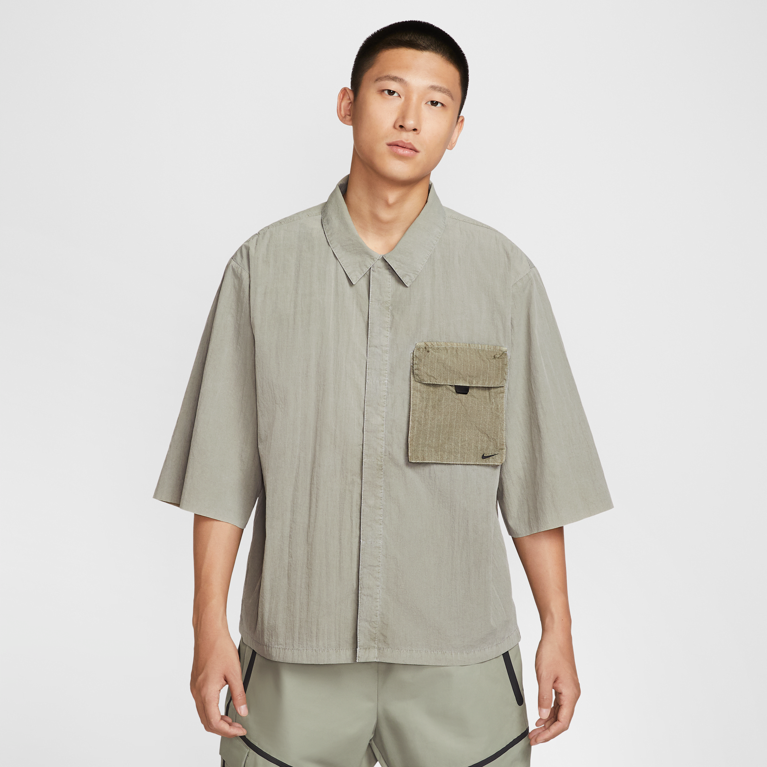 【ナイキ(NIKE)公式ストア】ナイキ テック メンズ ウーブン トップ HJ2955-320 グリーン 【ナイキ(NIKE)公式ストア】ナイキ テック メンズ ウーブン トップ HJ2955-320 グリーン