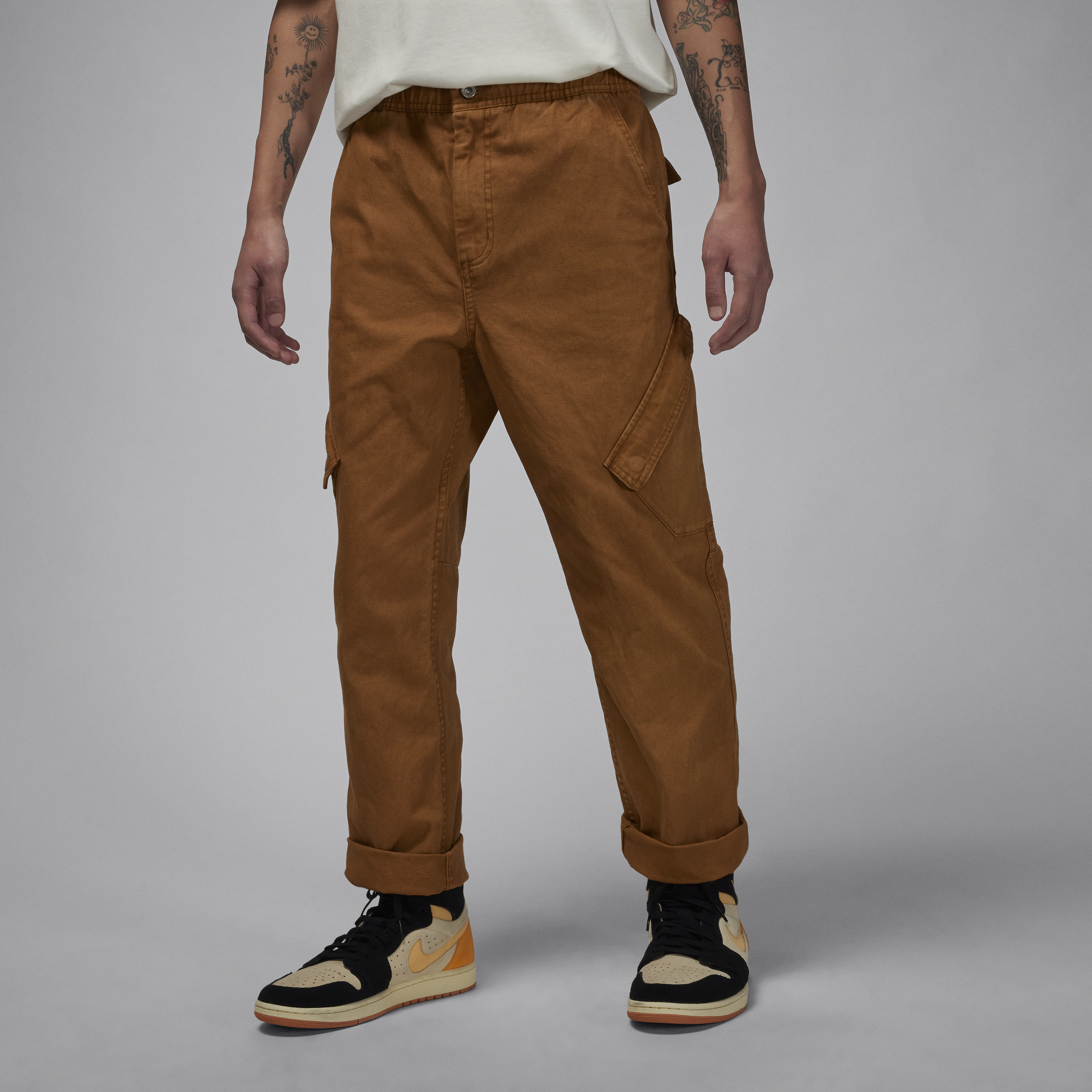 【ナイキ(NIKE)公式ストア】ジョーダン エッセンシャル シカゴ メンズ ウォッシュ加工 パンツ FN6365-231 ブラウン 【ナイキ(NIKE)公式ストア】ジョーダン エッセンシャル シカゴ メンズ ウォッシュ加工 パンツ FN6365-231 ブラウン