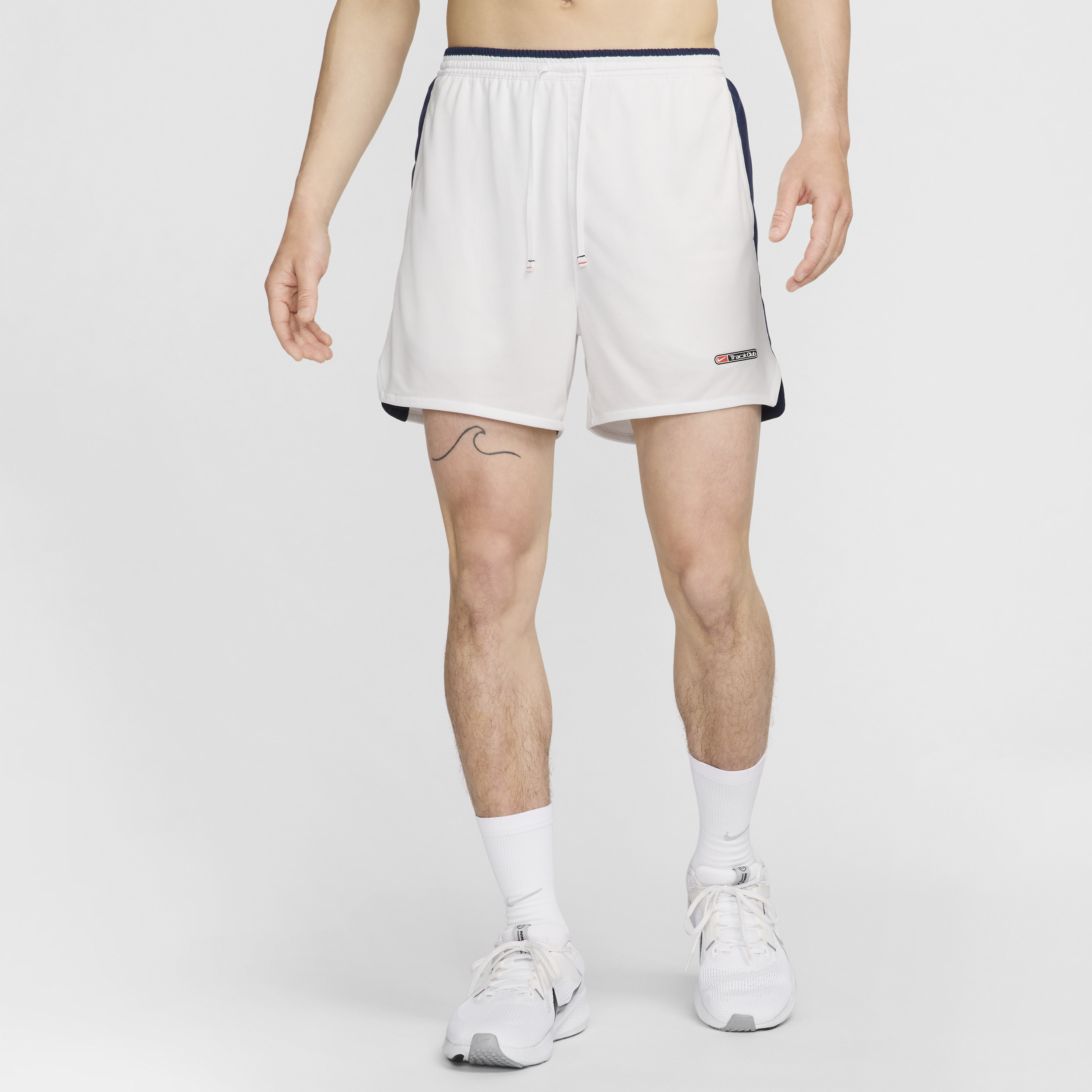 【ナイキ(NIKE)公式ストア】ナイキ トラック クラブ メンズ Dri-FIT 13cm ランニングショートパンツ (インナー付き) FZ7398-121 ホワイト 【ナイキ(NIKE)公式ストア】ナイキ トラック クラブ メンズ Dri-FIT 13cm ランニングショートパンツ (インナー付き) FZ7398-121 ホワイト