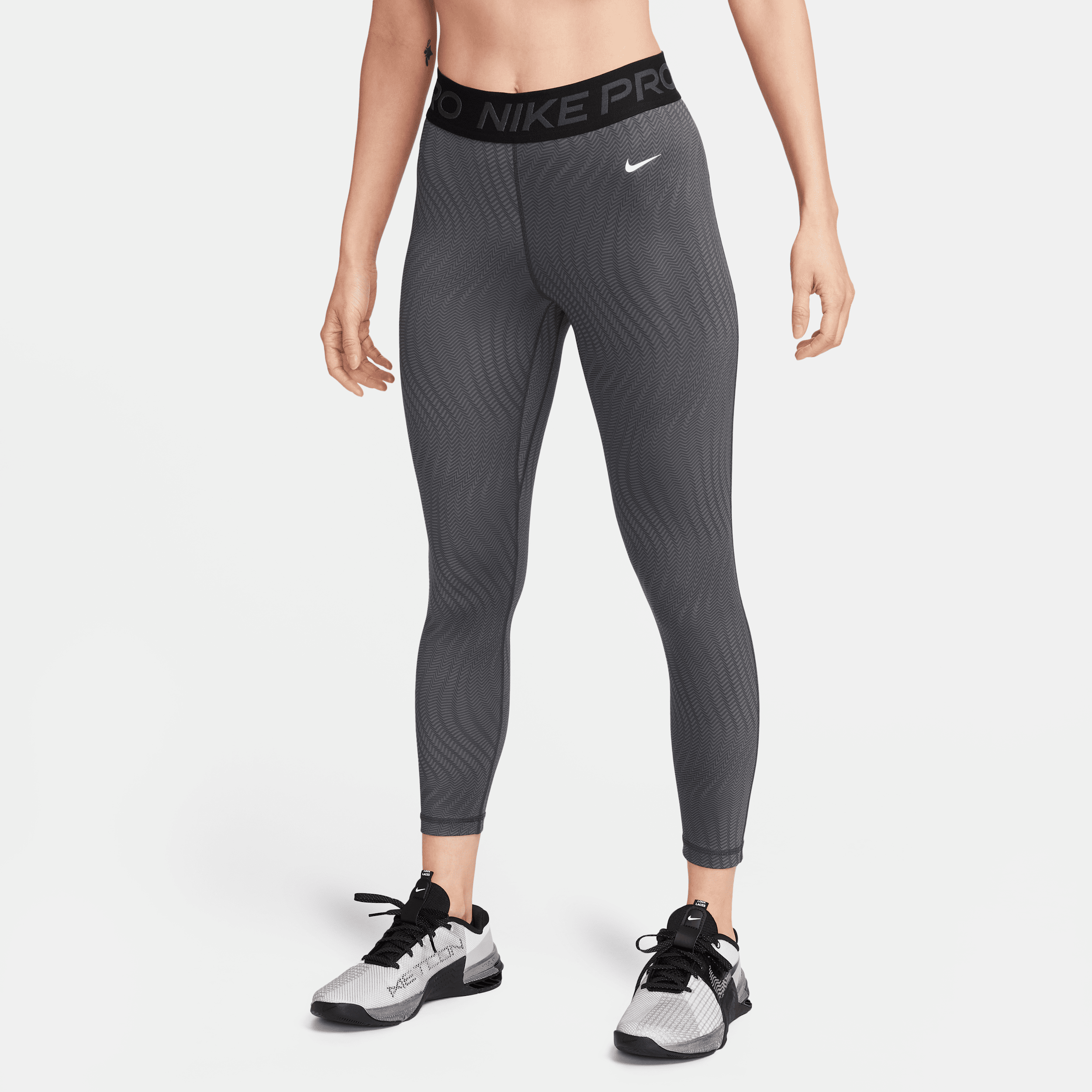【ナイキ(NIKE)公式ストア】ナイキ プロ ウィメンズ ミッドライズ アンクル (9分丈) プリントレギンス FN4155-060 グレー 【ナイキ(NIKE)公式ストア】ナイキ プロ ウィメンズ ミッドライズ アンクル (9分丈) プリントレギンス FN4155-060 グレー