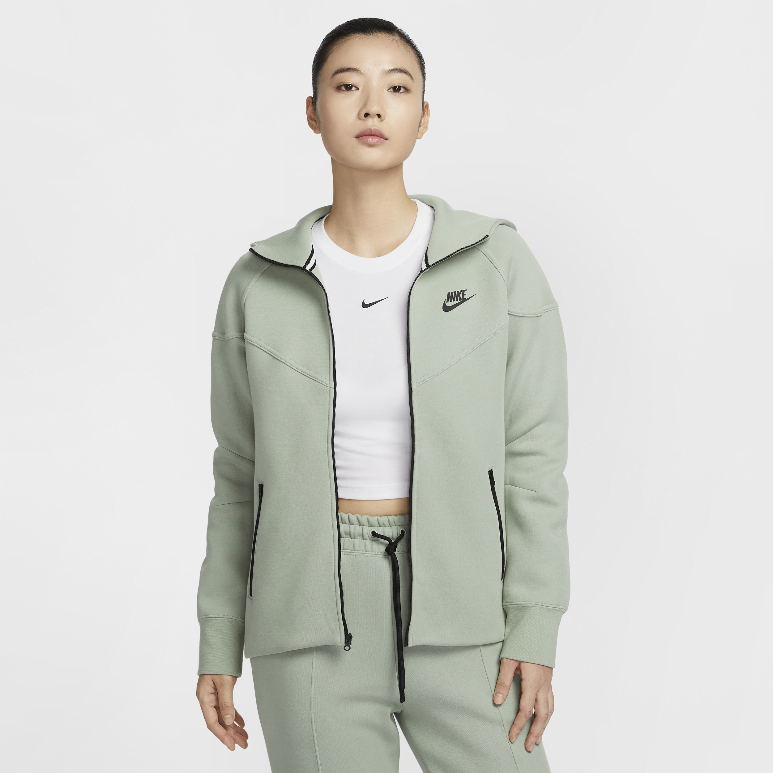 【ナイキ(NIKE)公式ストア】ナイキ スポーツウェア テック フリース ウィンドランナー ウィメンズ フルジップ パーカー FB8339-370 グリーン 【ナイキ(NIKE)公式ストア】ナイキ スポーツウェア テック フリース ウィンドランナー ウィメンズ フルジップ パーカー FB8339-370 グリーン