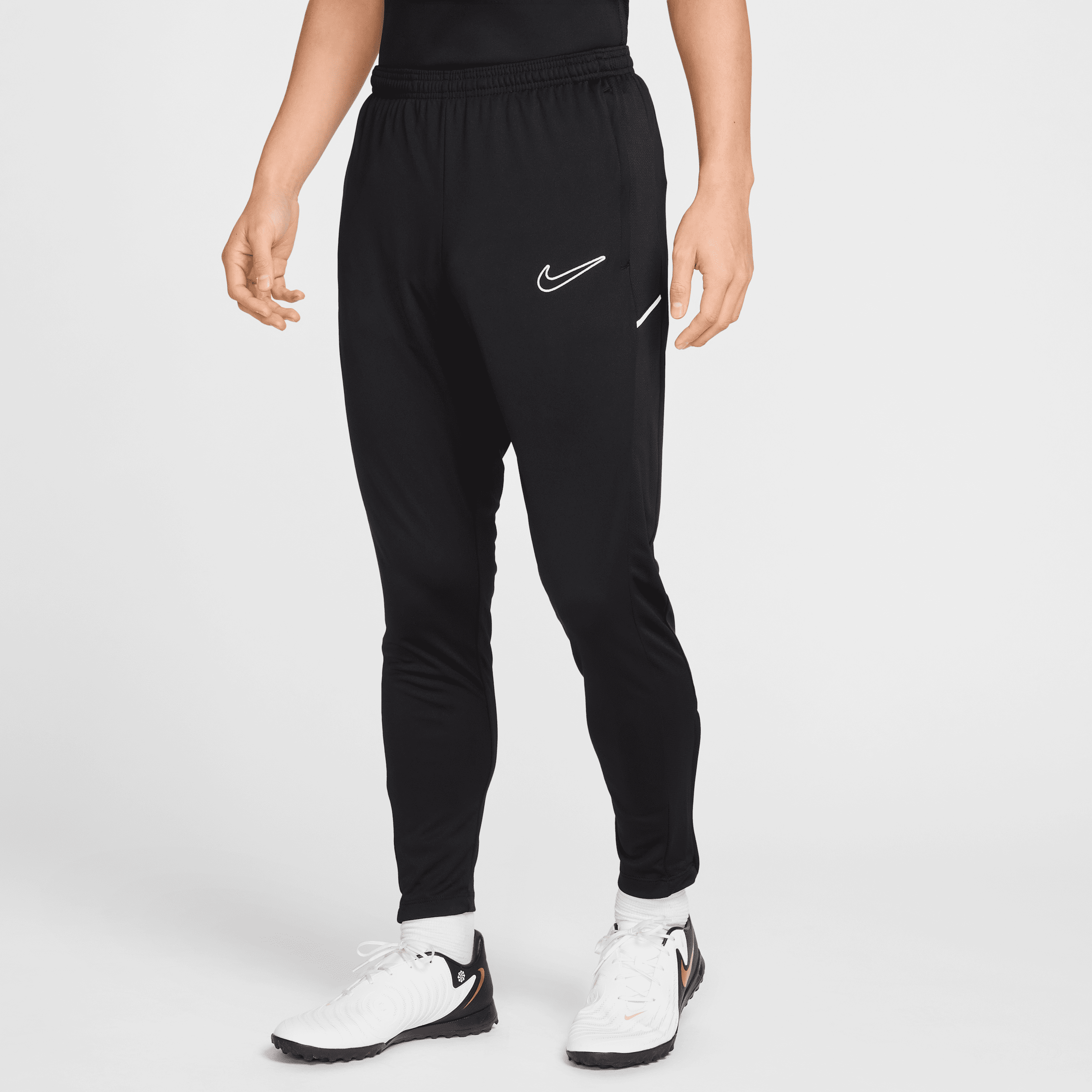 【ナイキ(NIKE)公式ストア】ナイキ アカデミー メンズ Dri-FIT サッカーパンツ HJ3777-010 ブラック 【ナイキ(NIKE)公式ストア】ナイキ アカデミー メンズ Dri-FIT サッカーパンツ HJ3777-010 ブラック