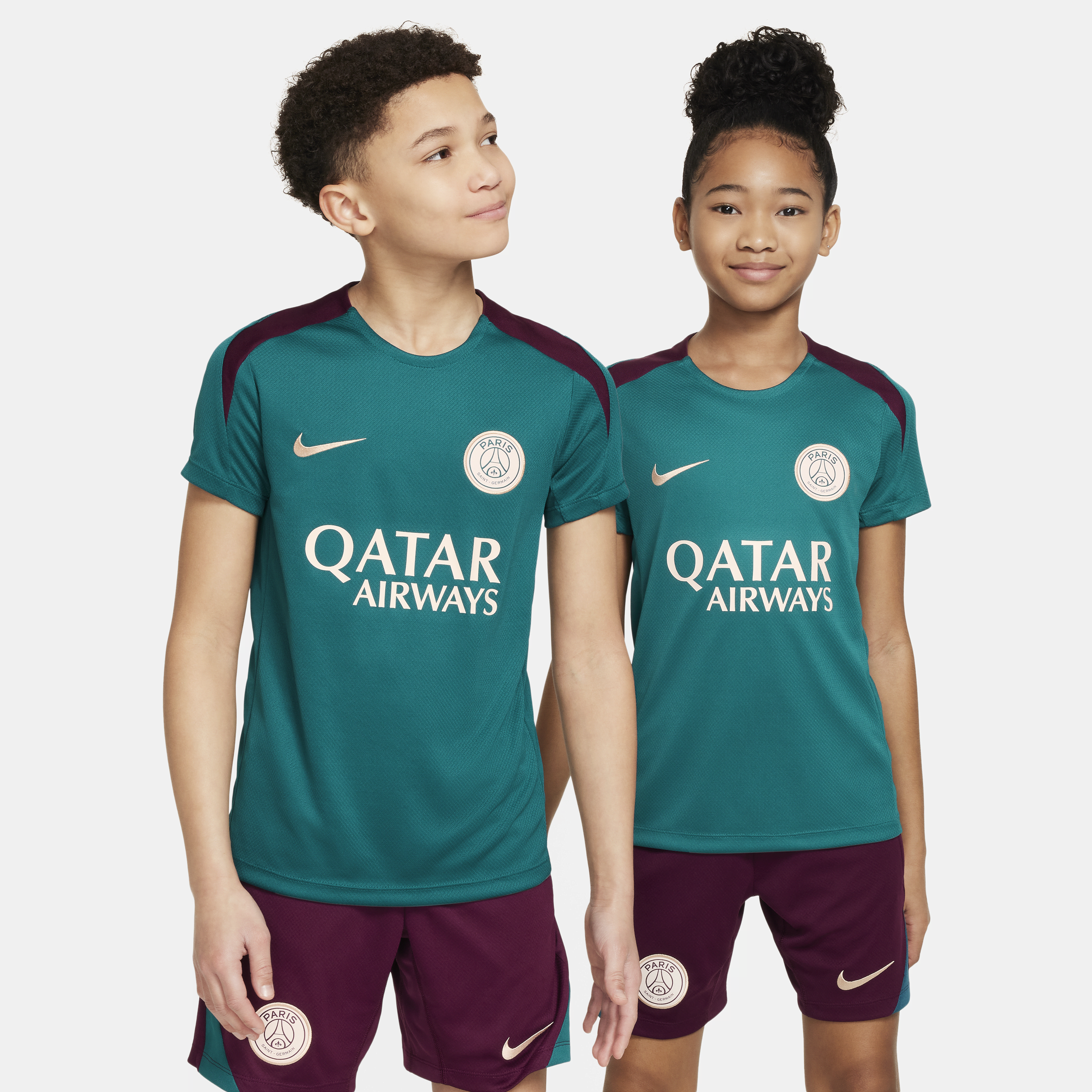 Maskinstrikket Paris Saint-Germain Strike Nike Dri-FIT-fodboldtrøje med korte ærmer til større børn - grøn
