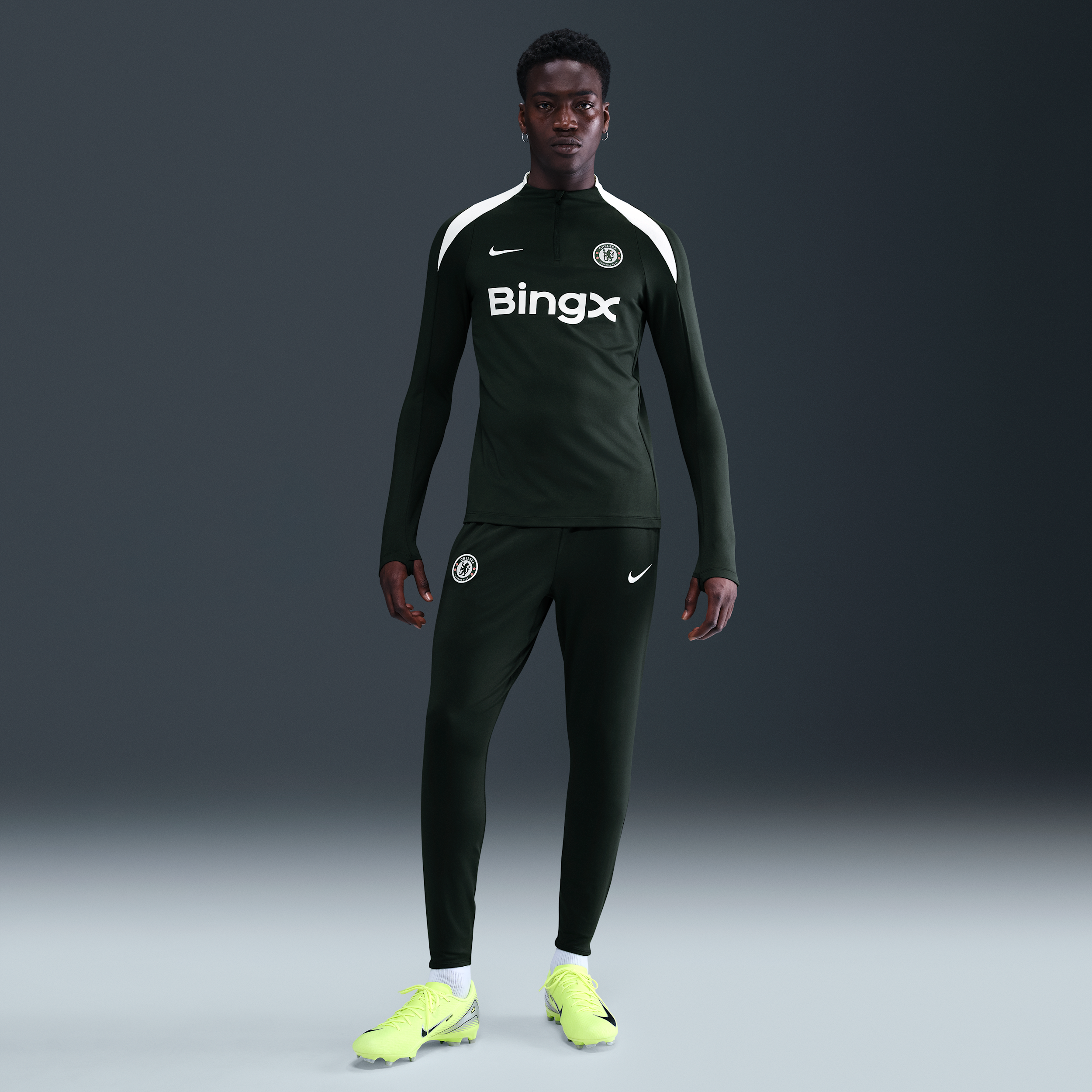 【新品】Chelsea FC Nike DRI-FIT シャツ M CFC+M+NK+DF+STRK+SS+TOP+K.png