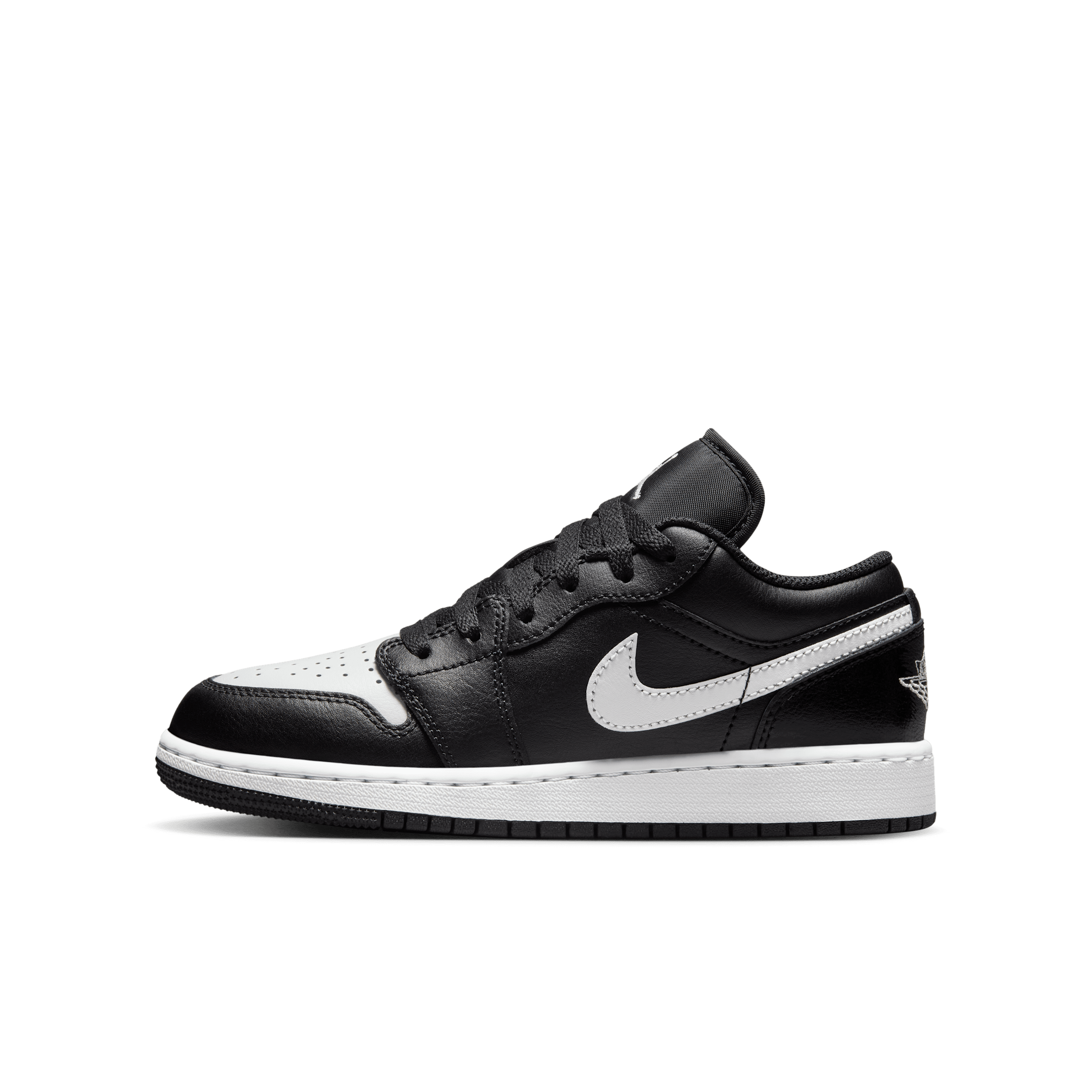 【ナイキ(NIKE)公式ストア】エア ジョーダン 1 LOW ジュニアシューズ 553560-043 ブラック 【ナイキ(NIKE)公式ストア】エア ジョーダン 1 LOW ジュニアシューズ 553560-043 ブラック