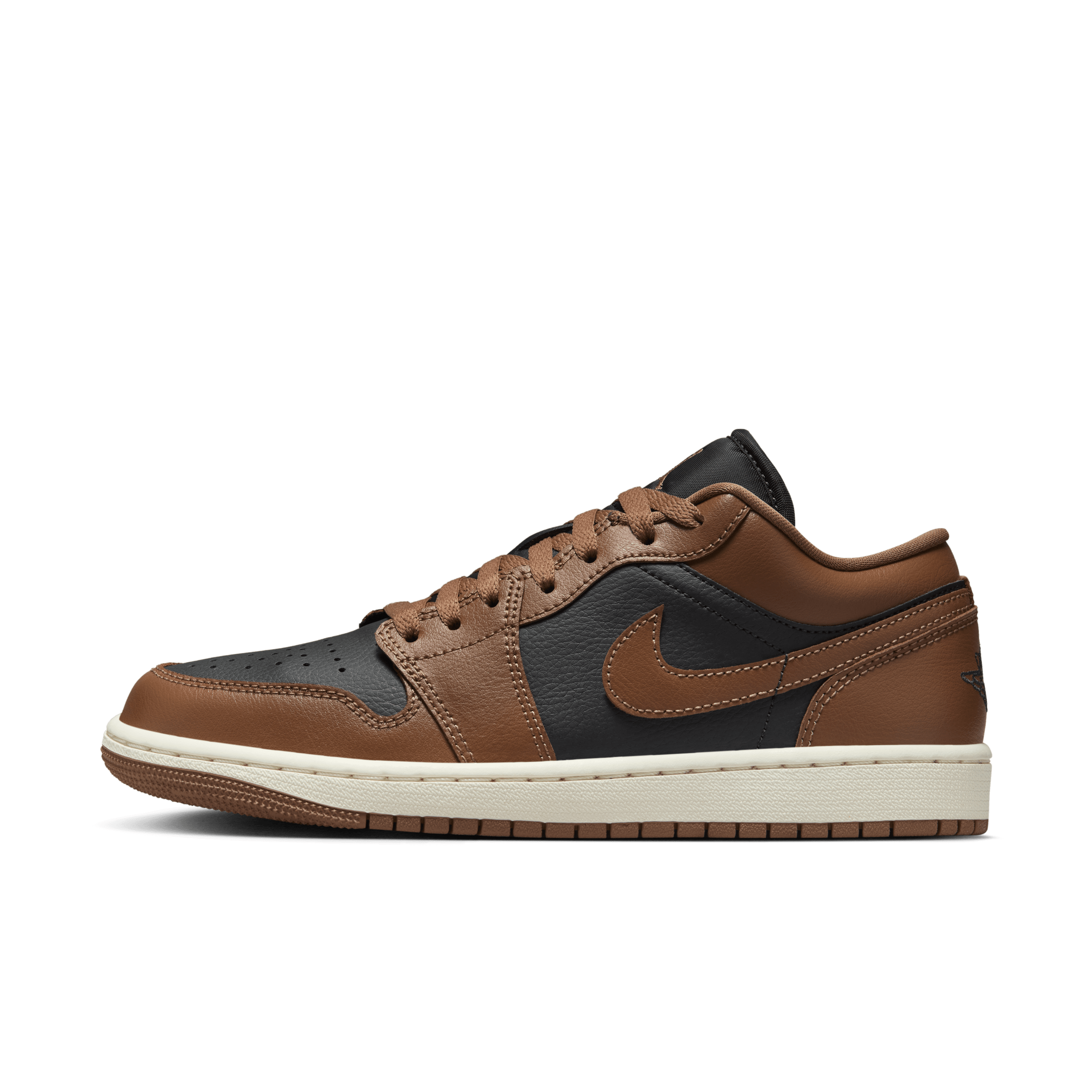 【ナイキ(NIKE)公式ストア】エア ジョーダン 1 LOW ウィメンズシューズ DC0774-021 ブラック 【ナイキ(NIKE)公式ストア】エア ジョーダン 1 LOW ウィメンズシューズ DC0774-021 ブラック
