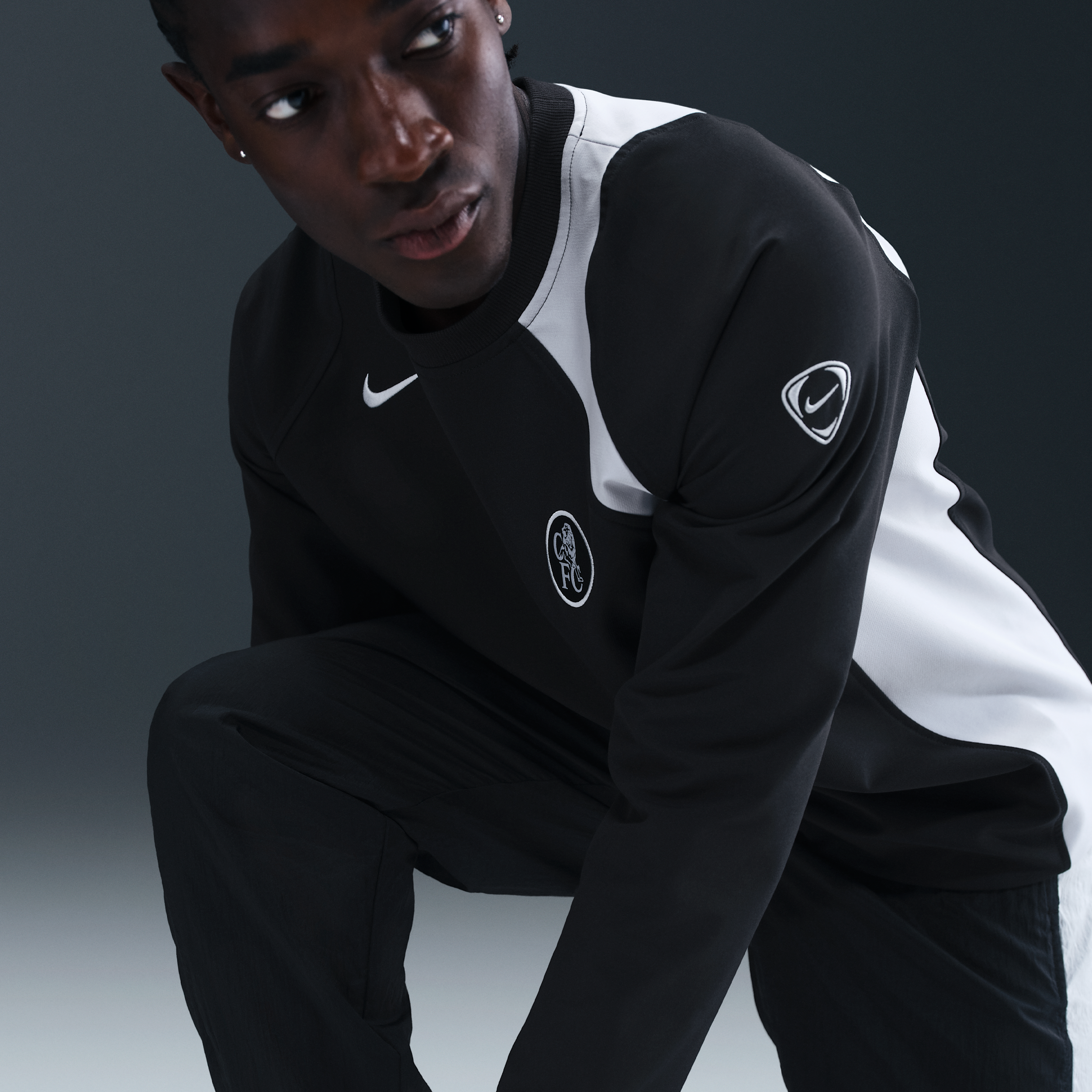 Chelsea F.C. Third Men's Nike Total 90 Football Crew-Neck Top