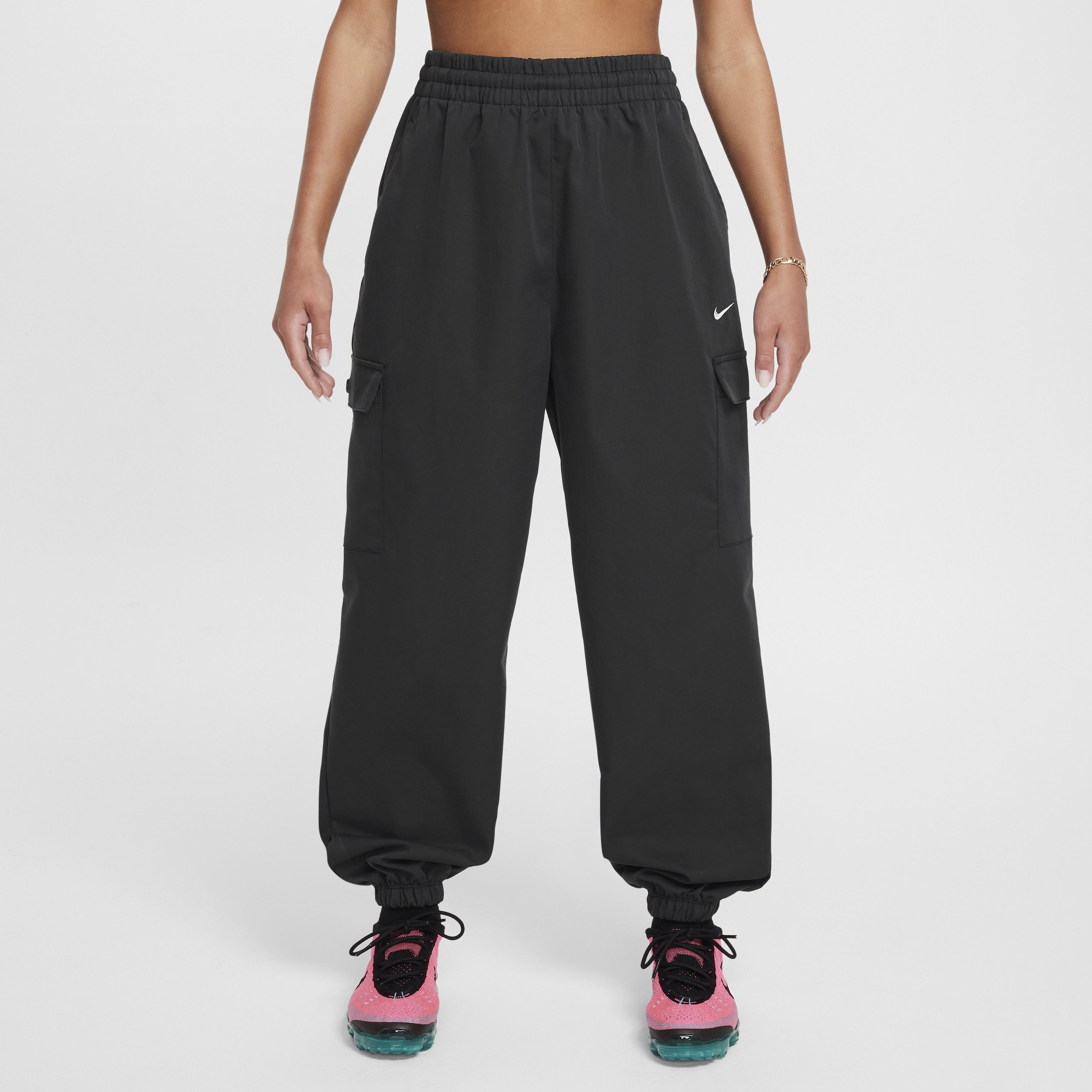 【ナイキ(NIKE)公式ストア】ナイキ スポーツウェア ガールズ カーゴ パンツ FZ5554-010 ブラック 【ナイキ(NIKE)公式ストア】ナイキ スポーツウェア ガールズ カーゴ パンツ FZ5554-010 ブラック