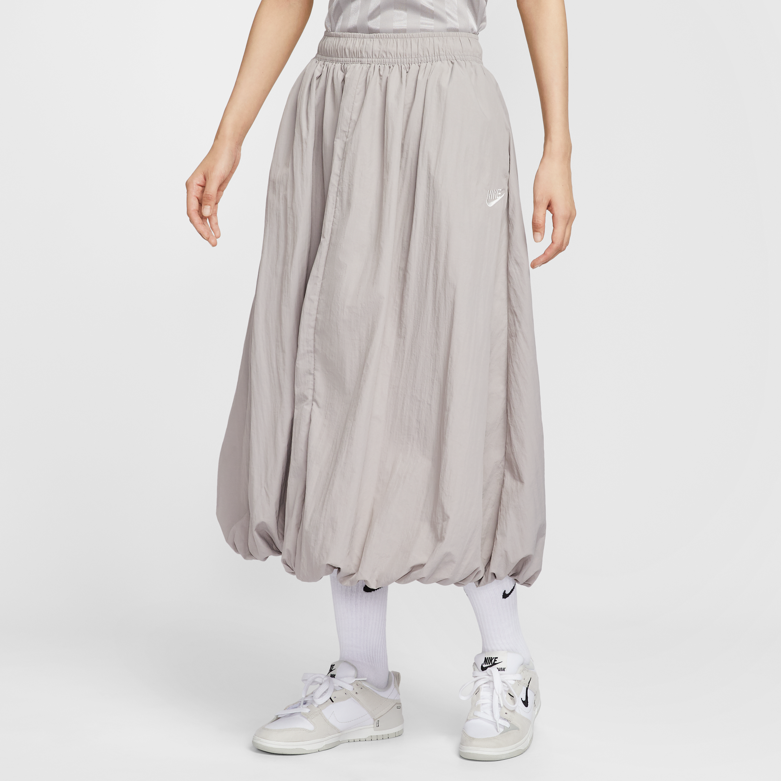 【ナイキ(NIKE)公式ストア】ナイキ スポーツウェア ウィンドランナー ウィメンズスカート IM7451-009 グレー 【ナイキ(NIKE)公式ストア】ナイキ スポーツウェア ウィンドランナー ウィメンズスカート IM7451-009 グレー