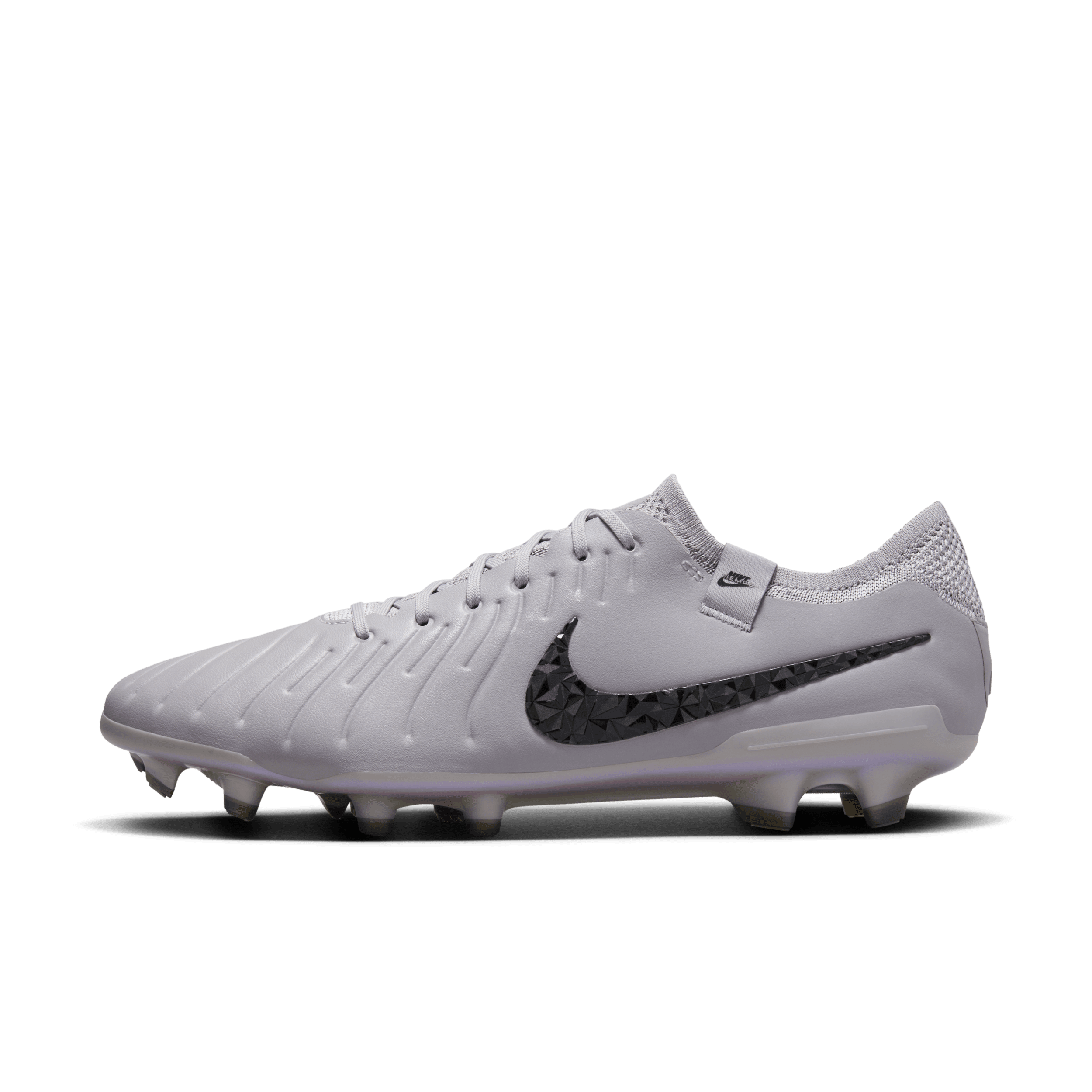 Nike Tiempo Legend 10 Elite low-top voetbalschoenen (stevige ondergronden) - Grijs