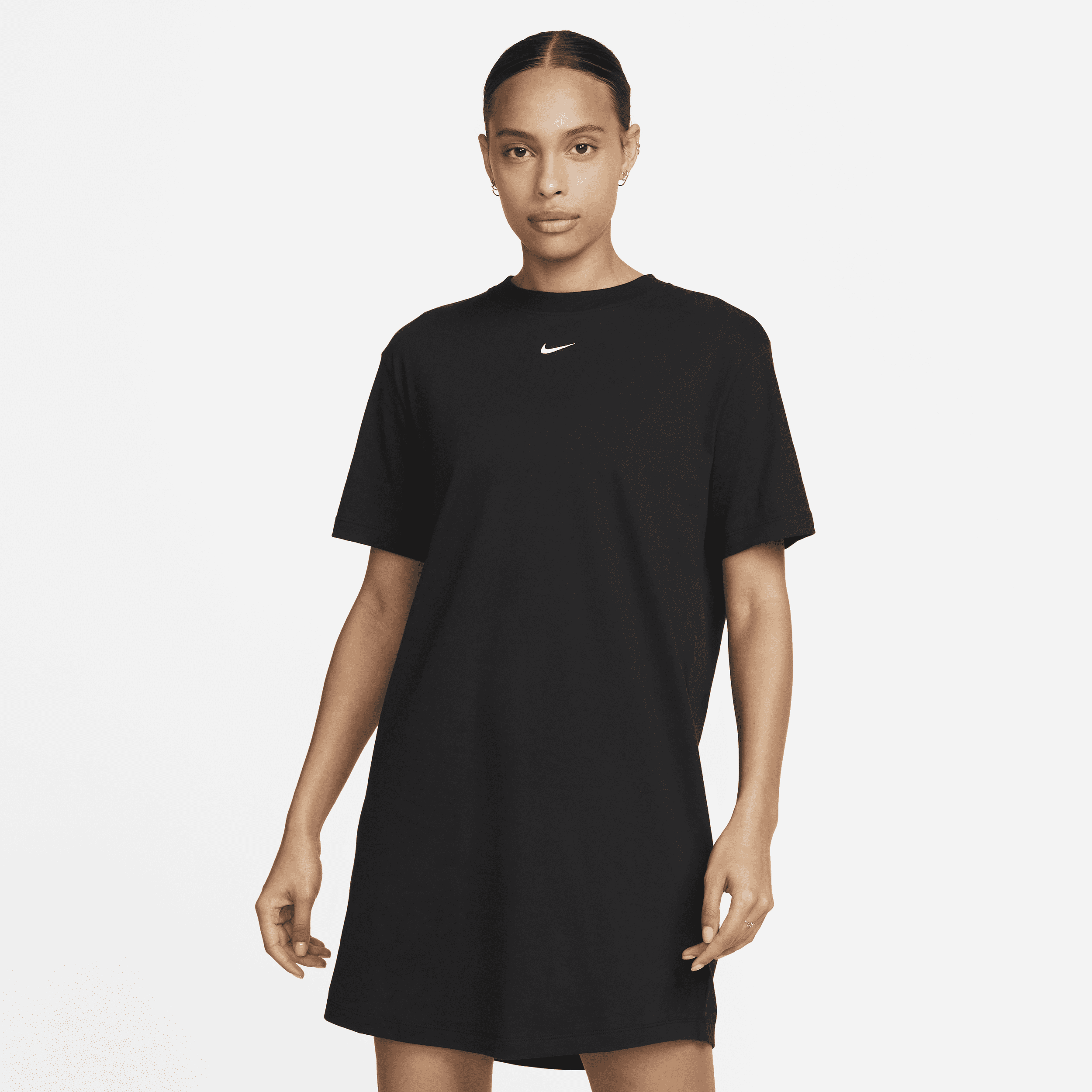 Oversized, maskinstrikket Nike Sportswear-T-shirt til kvinder - sort