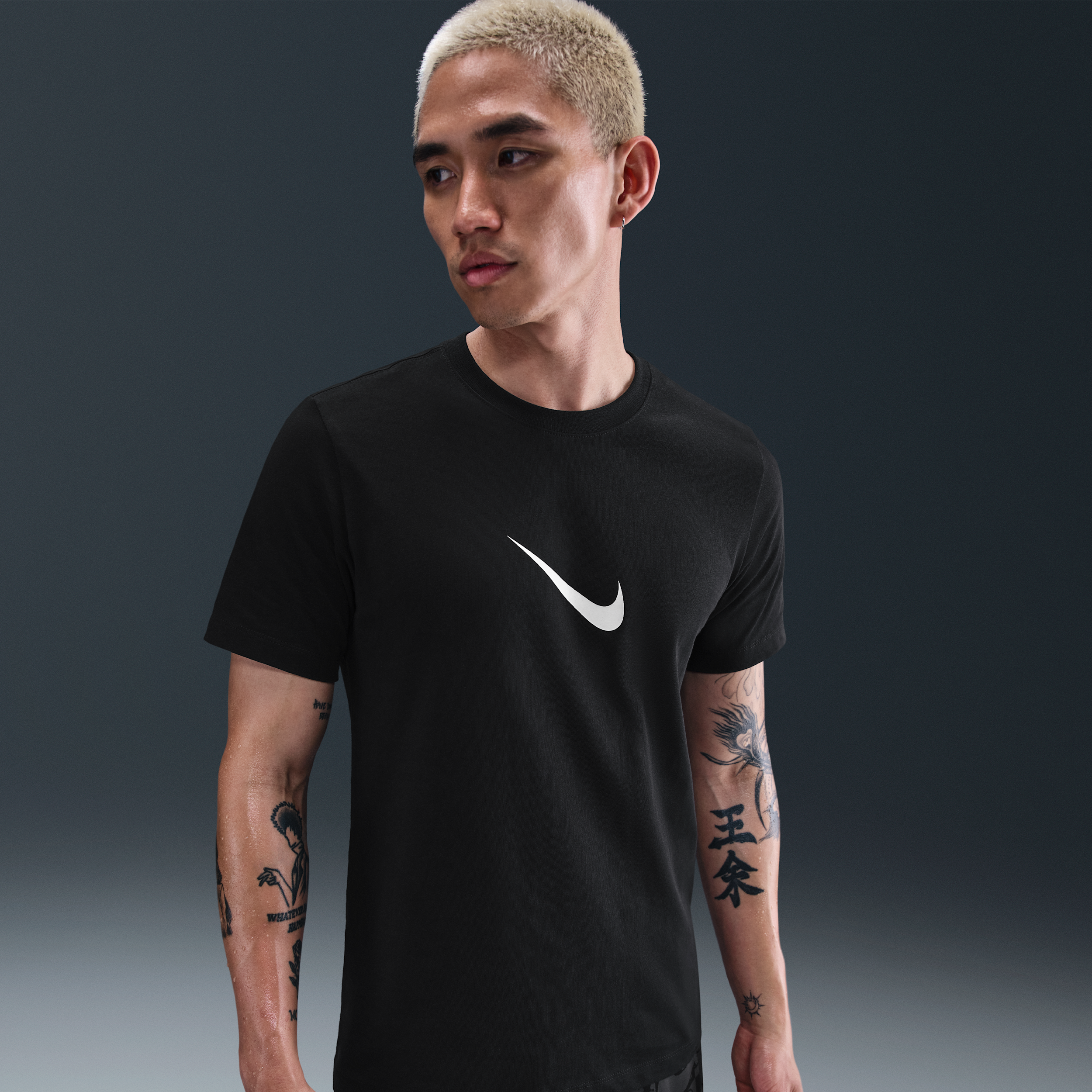 【ナイキ(NIKE)公式ストア】ヤニス メンズ Tシャツ HV1694-010 ブラック 【ナイキ(NIKE)公式ストア】ヤニス メンズ Tシャツ HV1694-010 ブラック