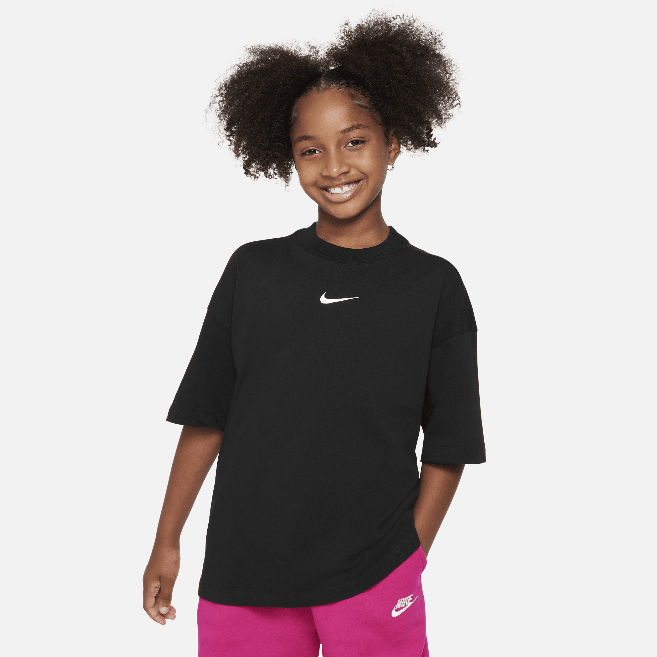 Overdimensioneret Nike Sportswear Premium Essentials-T-shirt til større børn (piger) - sort