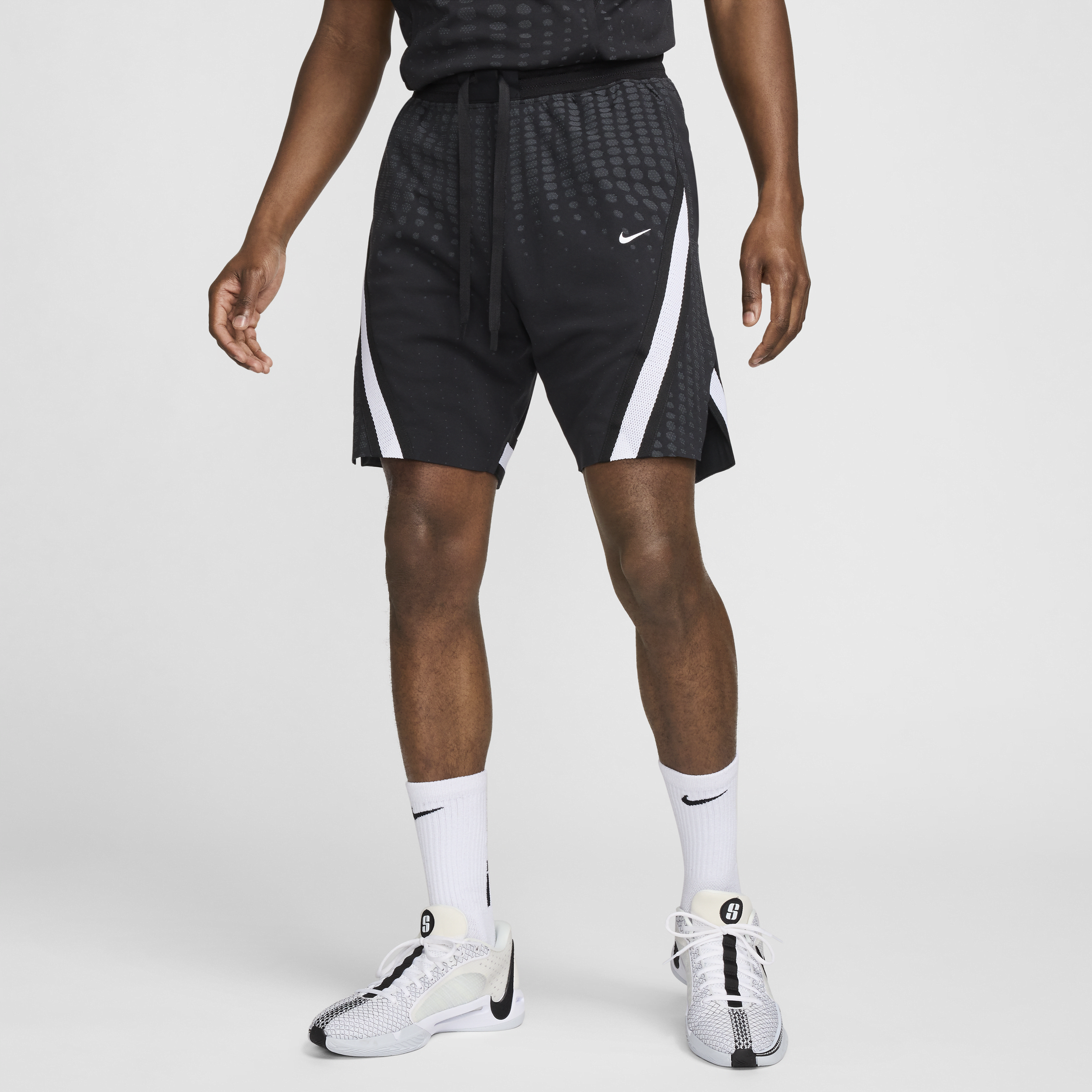 Nike Pantalón corto de baloncesto de 20 cm Dri-FIT ADV - Hombre - Negro