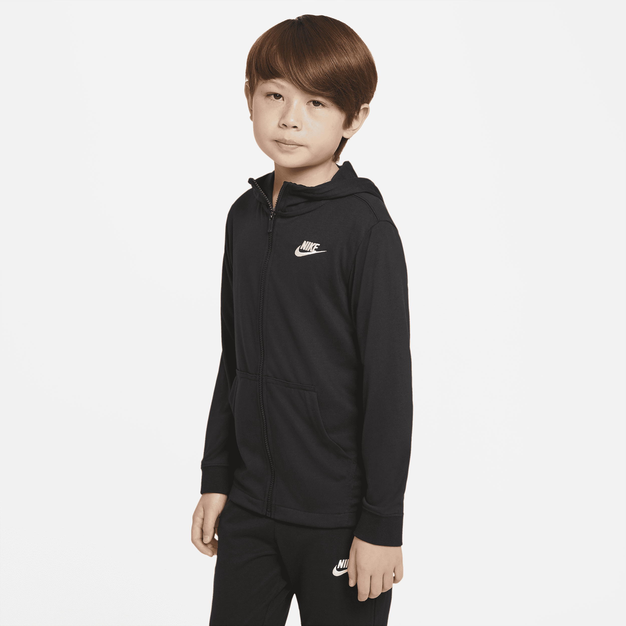 【ナイキ(NIKE)公式ストア】ナイキ スポーツウェア ジュニア (ボーイズ) フルジップ パーカー DA0801-010 ブラック 【ナイキ(NIKE)公式ストア】ナイキ スポーツウェア ジュニア (ボーイズ) フルジップ パーカー DA0801-010 ブラック