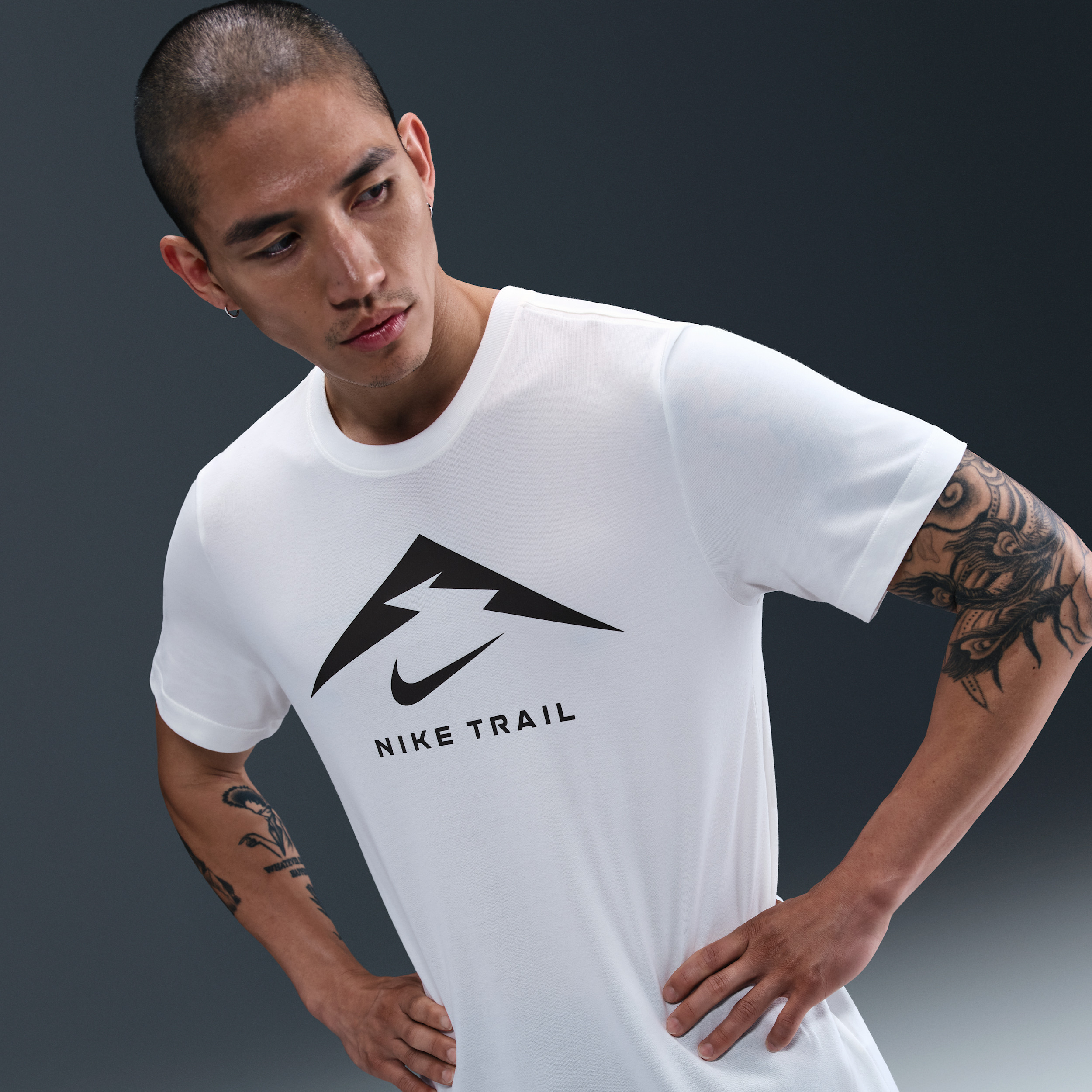 【ナイキ(NIKE)公式ストア】Nike Dri-FIT メンズ トレイル ランニング Tシャツ FQ3915-133 ホワイト 【ナイキ(NIKE)公式ストア】Nike Dri-FIT メンズ トレイル ランニング Tシャツ FQ3915-133 ホワイト