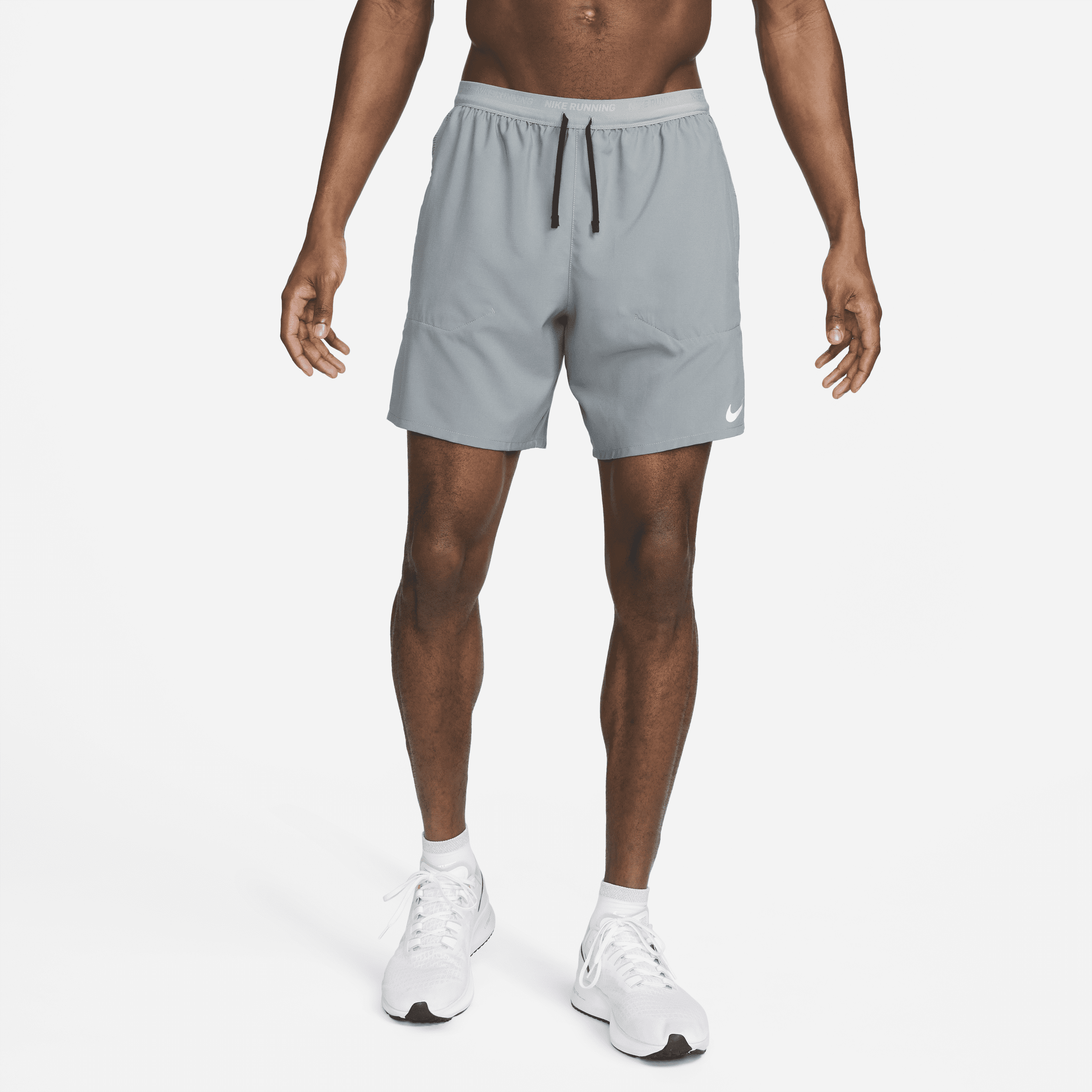 Nike Stride Dri-FIT 2-in-1 hardloopshorts voor heren (18 cm) - Grijs