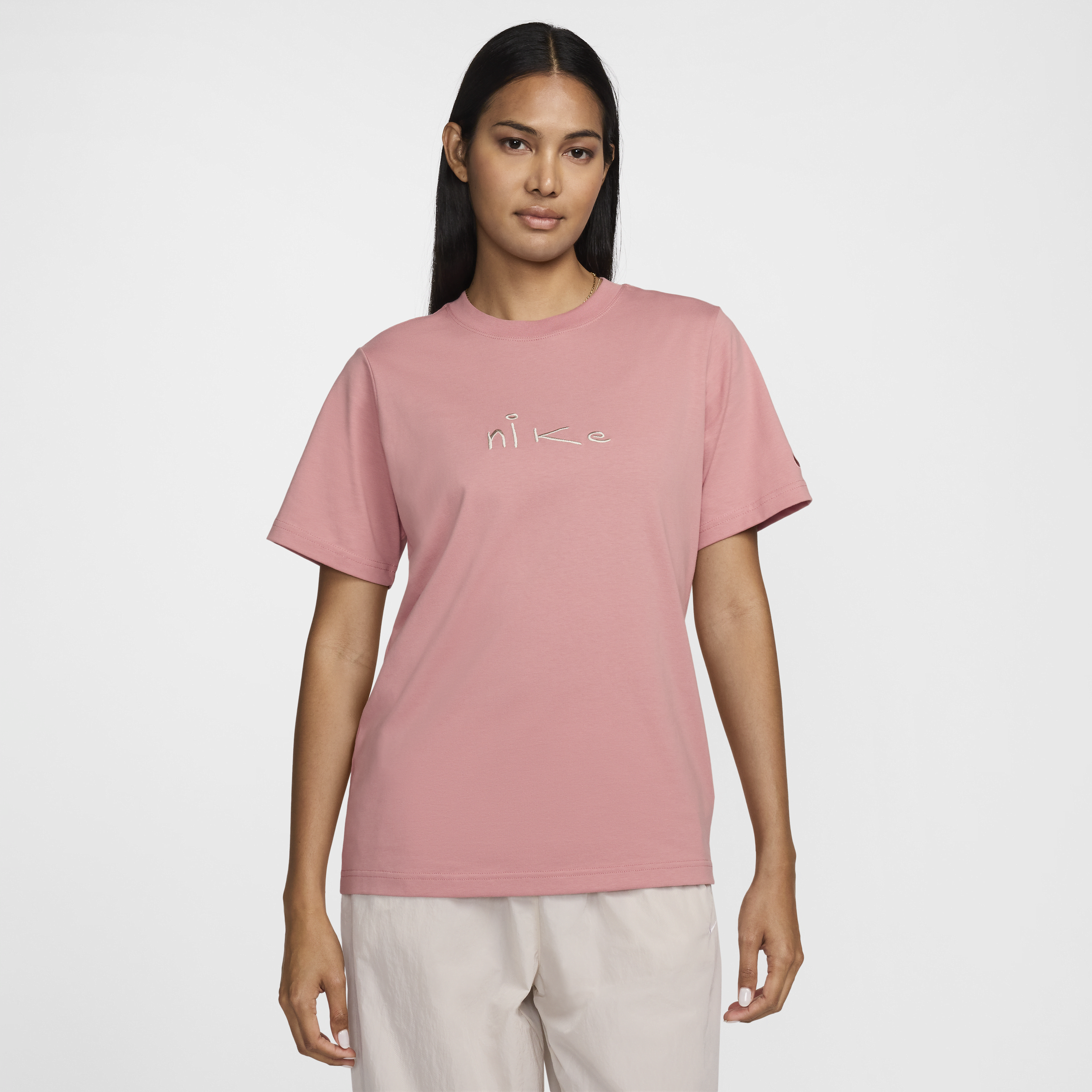 【ナイキ(NIKE)公式ストア】ナイキ スポーツウェア ウィメンズ Tシャツ HQ4327-685 ピンク 【ナイキ(NIKE)公式ストア】ナイキ スポーツウェア ウィメンズ Tシャツ HQ4327-685 ピンク