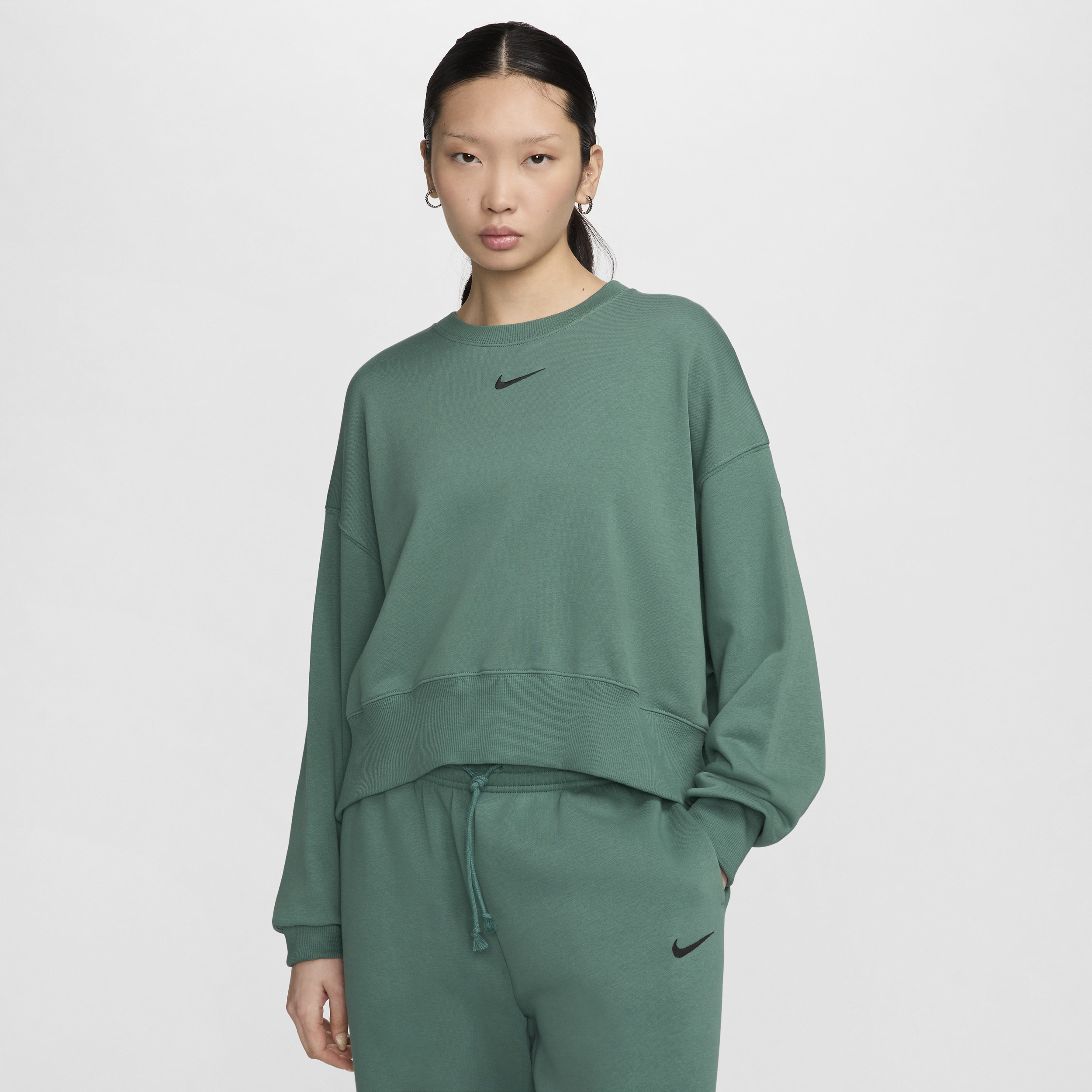 【ナイキ(NIKE)公式ストア】ナイキ スポーツウェア フェニックス フリース ウィメンズ オーバーオーバーサイズド クルーネック フレンチ テリー スウェットシャツ FZ6810-361 グリーン 【ナイキ(NIKE)公式ストア】ナイキ スポーツウェア フェニックス フリース ウィメンズ オーバーオーバーサイズド クルーネック フレンチ テリー スウェットシャツ FZ6810-361 グリーン