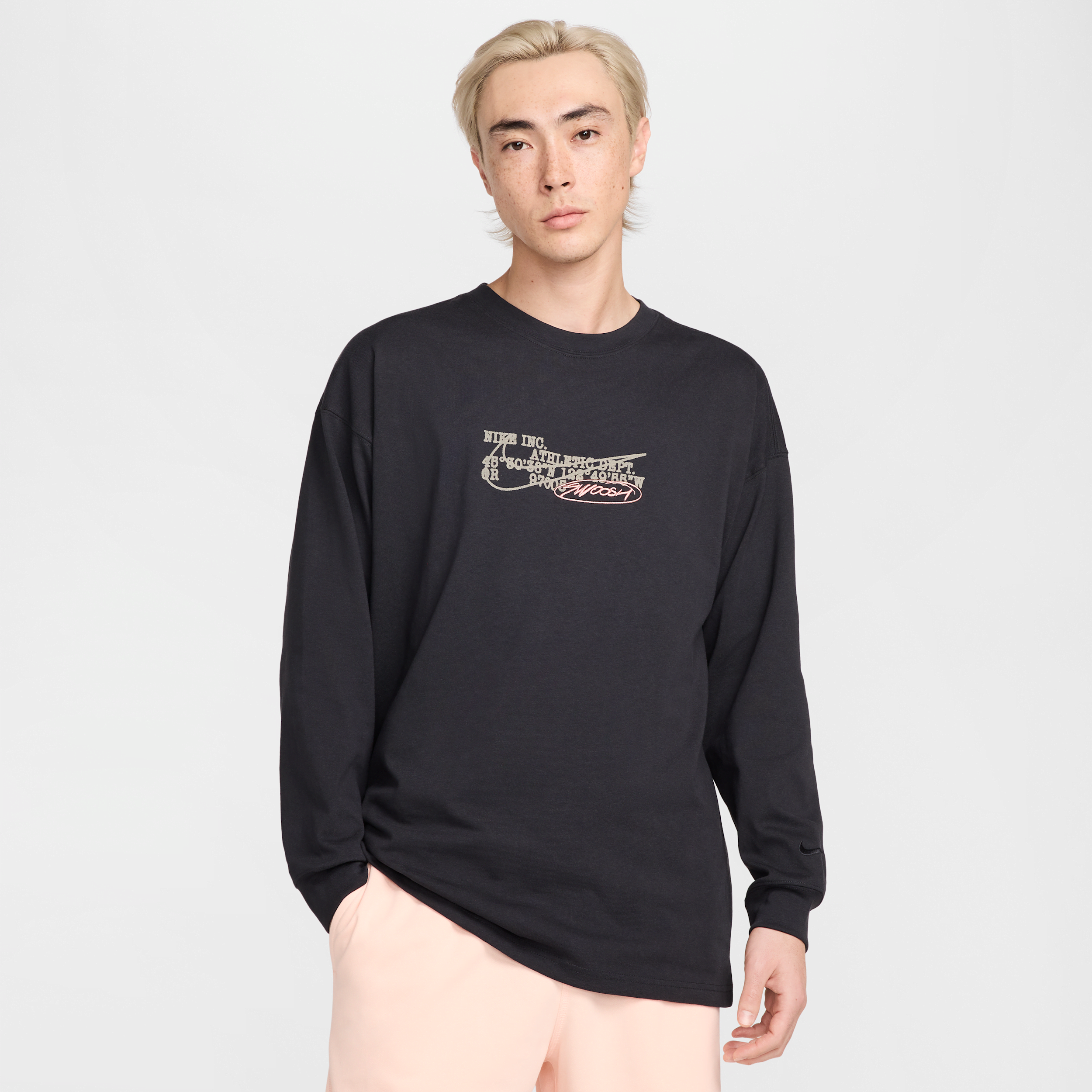 【ナイキ(NIKE)公式ストア】ナイキ スポーツウェア プレミアム メンズ ロングスリーブ Tシャツ HV4754-045 ブラック 【ナイキ(NIKE)公式ストア】ナイキ スポーツウェア プレミアム メンズ ロングスリーブ Tシャツ HV4754-045 ブラック