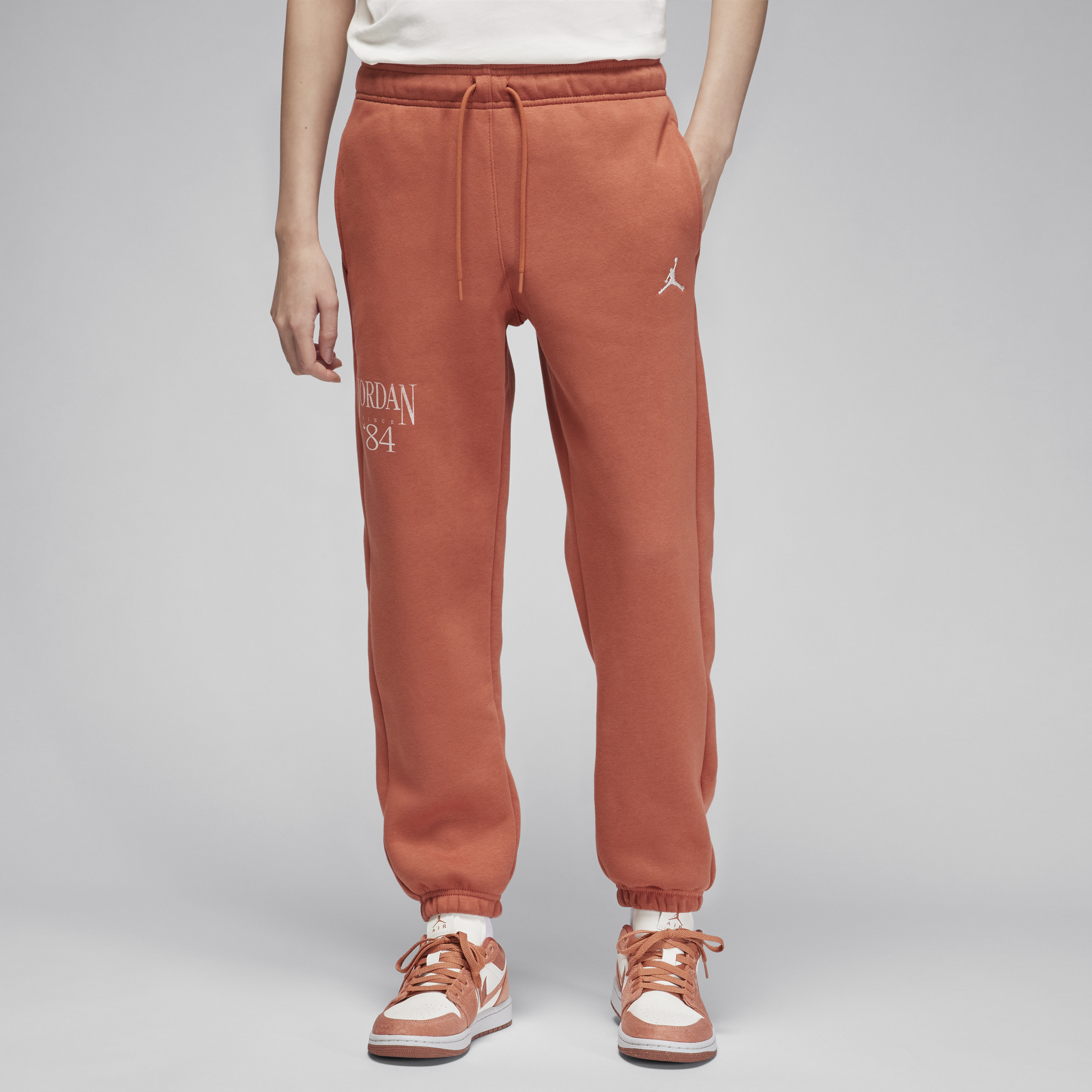 【ナイキ(NIKE)公式ストア】ジョーダン ブルックリン フリース ウィメンズパンツ FN5441-209 ピンク 【ナイキ(NIKE)公式ストア】ジョーダン ブルックリン フリース ウィメンズパンツ FN5441-209 ピンク