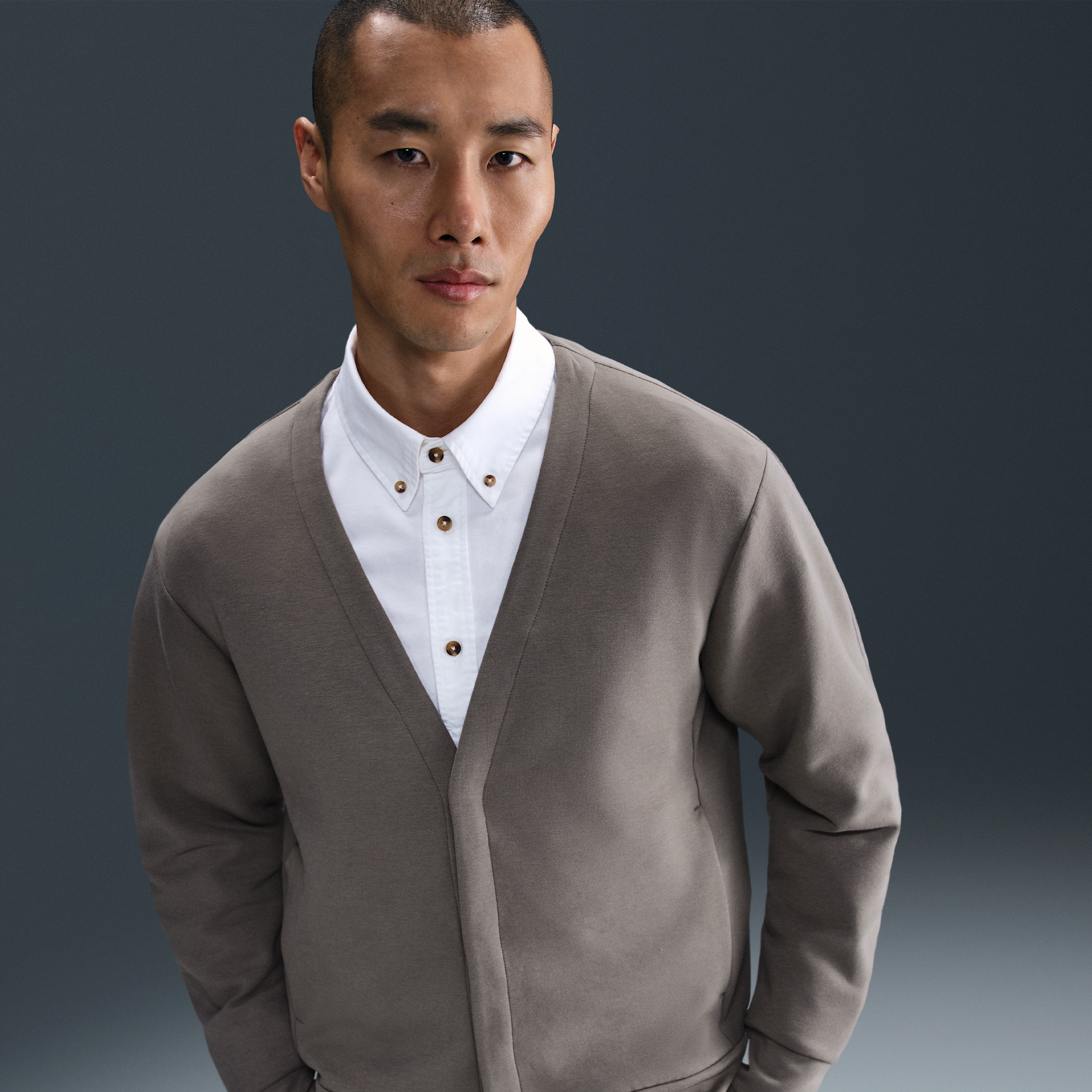 【ナイキ(NIKE)公式ストア】ナイキ 24.7 ImpossiblySoft メンズカーディガン HQ6949-289 グレー 【ナイキ(NIKE)公式ストア】ナイキ 24.7 ImpossiblySoft メンズカーディガン HQ6949-289 グレー