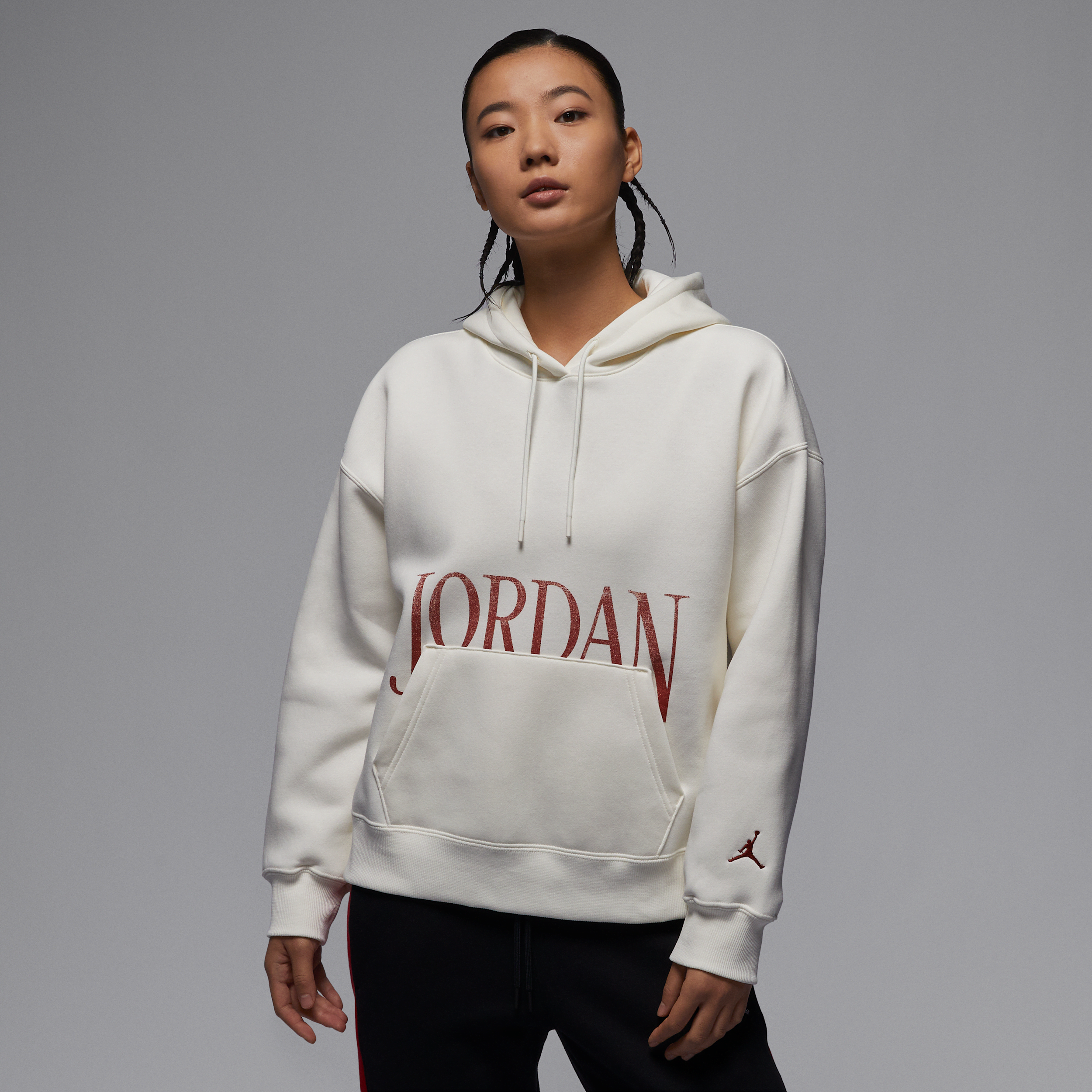 【ナイキ(NIKE)公式ストア】ジョーダン ブルックリン フリース ウィメンズ プルオーバー パーカー FN5435-133 ホワイト 【ナイキ(NIKE)公式ストア】ジョーダン ブルックリン フリース ウィメンズ プルオーバー パーカー FN5435-133 ホワイト