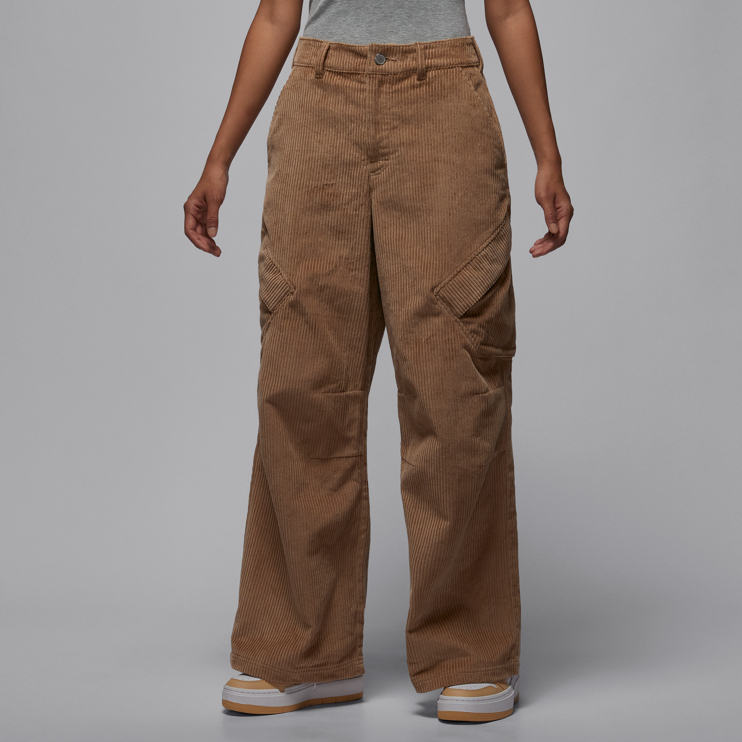 【ナイキ（NIKE）公式ストア】ジョーダン フライト ウィメンズ コーデュロイ シカゴ パンツ HV0347-200 ブラウン