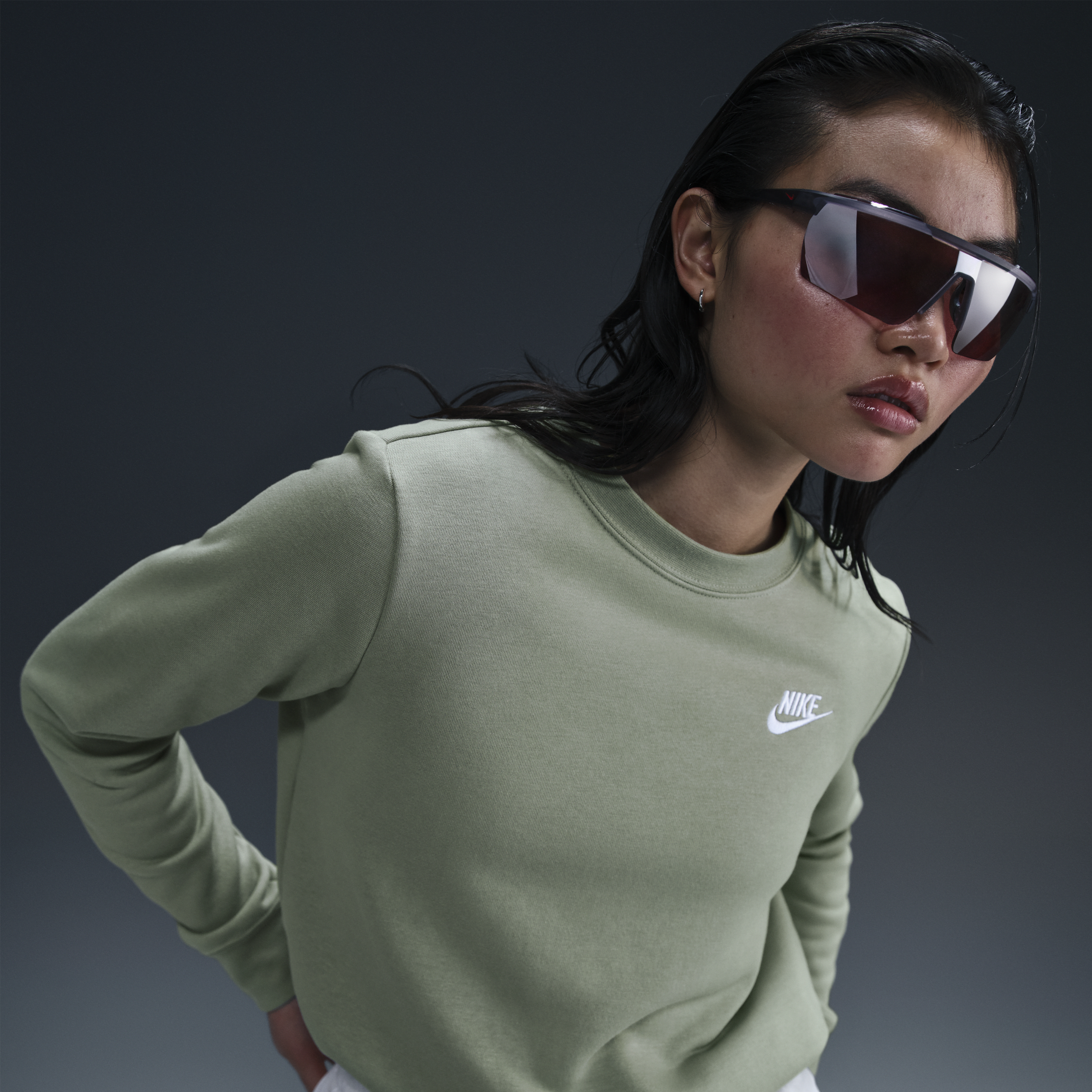 【ナイキ(NIKE)公式ストア】ナイキ スポーツウェア クラブ フリース ウィメンズ クルーネック スウェットシャツ DQ5474-370 グリーン 【ナイキ(NIKE)公式ストア】ナイキ スポーツウェア クラブ フリース ウィメンズ クルーネック スウェットシャツ DQ5474-370 グリーン